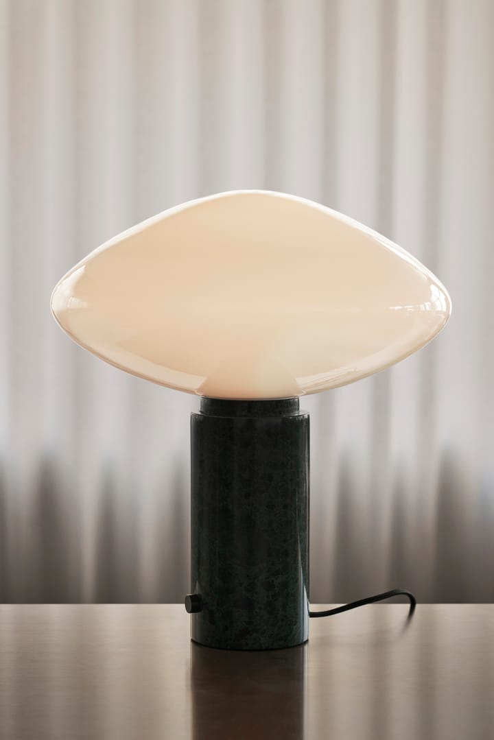 Mist AP17 bordlampe Ø37 cm, Matt White & Guatemala Verde &Tradition