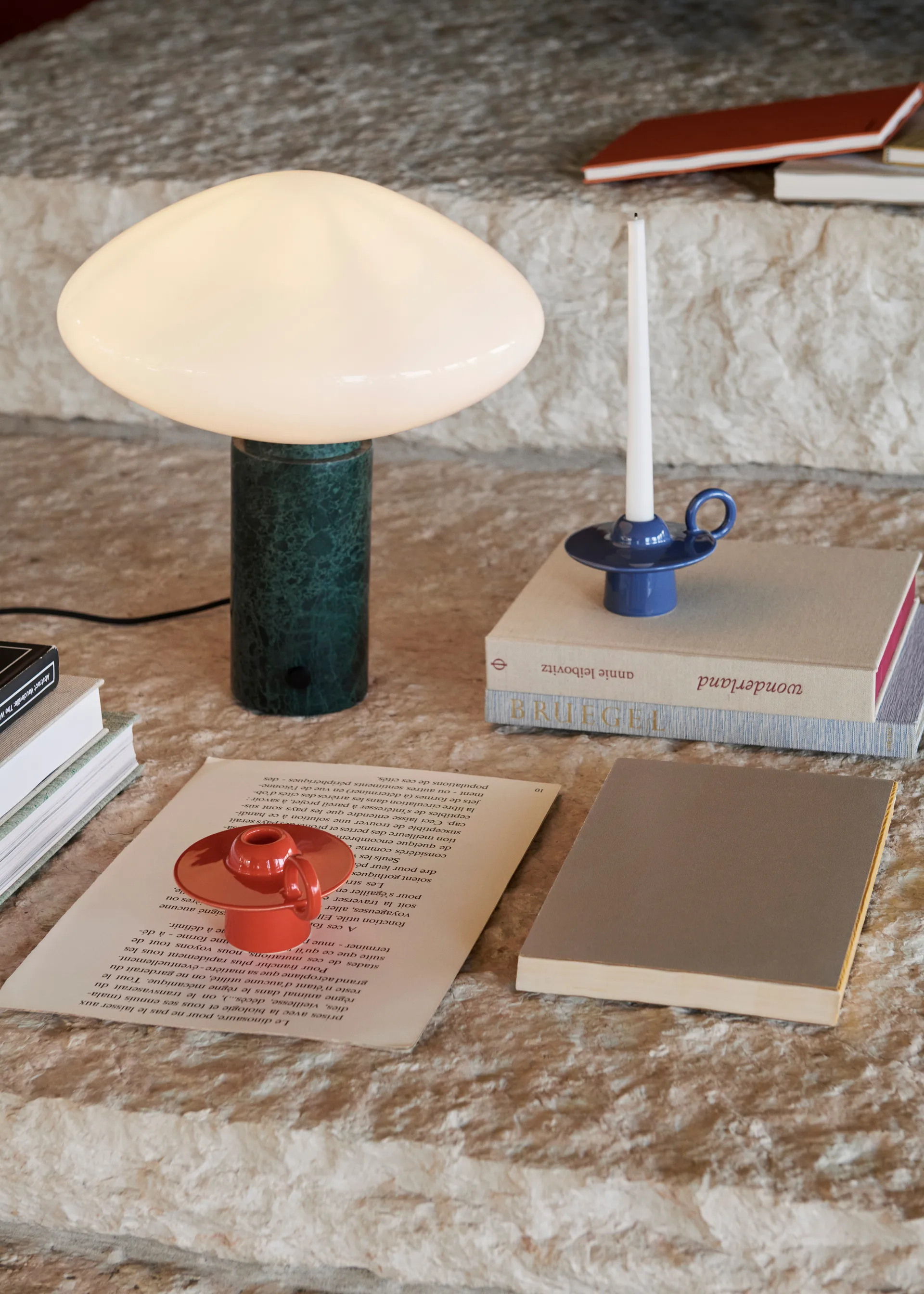 Mist AP17 bordlampe Ø37 cm, Matt White & Guatemala Verde &Tradition