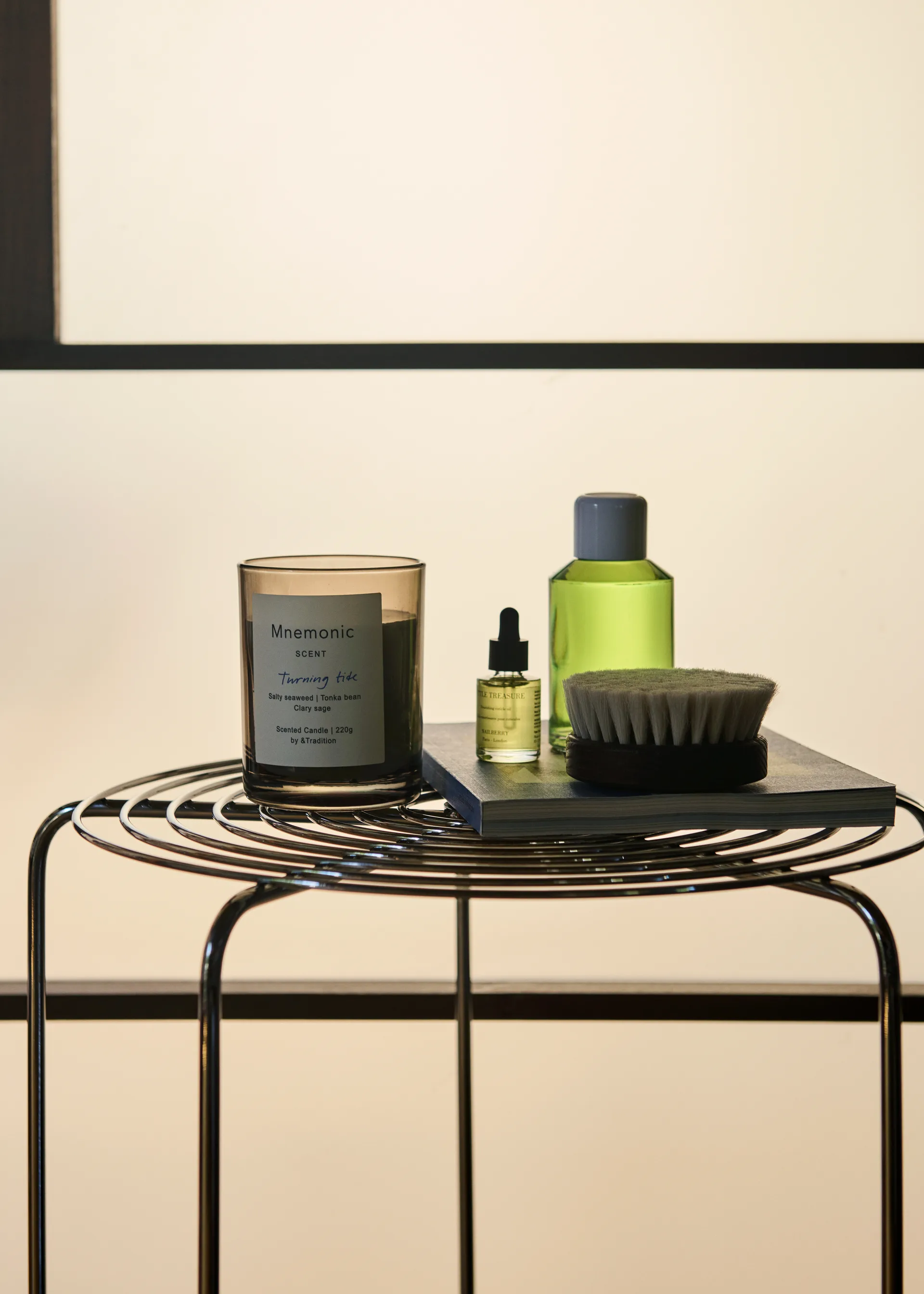 Mnemonic MNC5 duftlys, Turning tide &Tradition