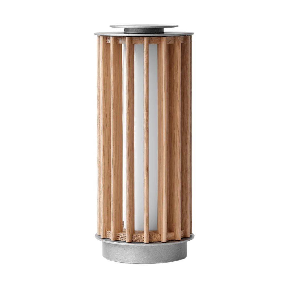 Numbra TY3 bærbar bordlampe, Lakeret eg-trumlet aluminium &Tradition