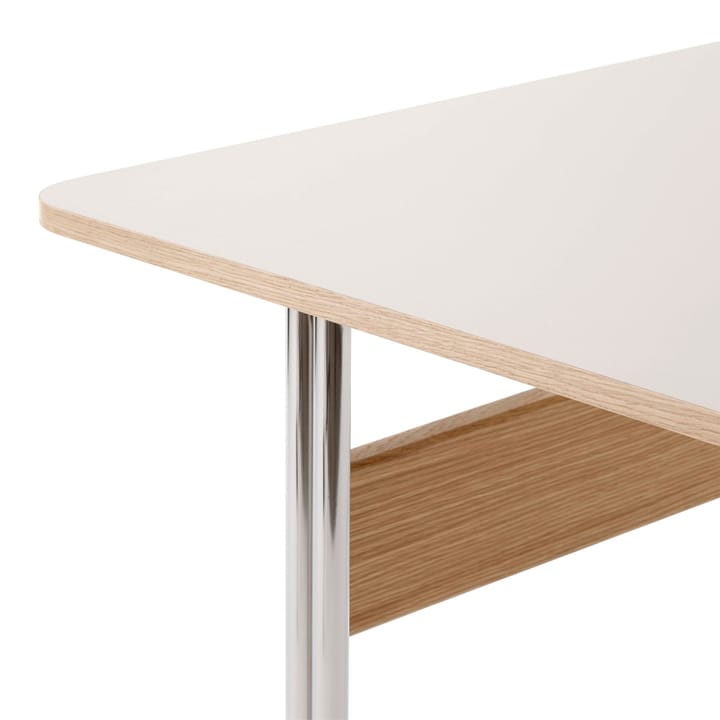 Pavilion AV16 skrivebord, mushroom linoleum, lakeret eg, kromben &Tradition