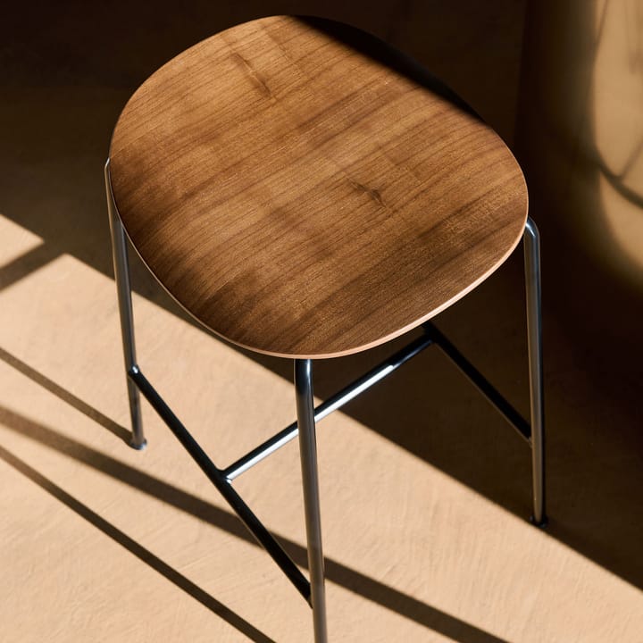 Pavilion AV37 bar skammel 68 cm, Black-lacquered oak &Tradition