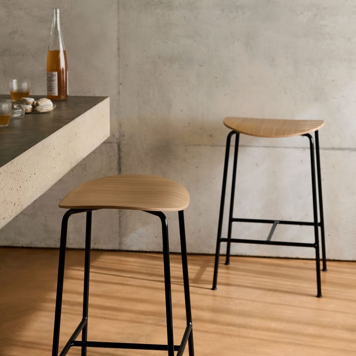 Pavilion AV38 bar skammel 79 cm, Black-lacquered oak &Tradition