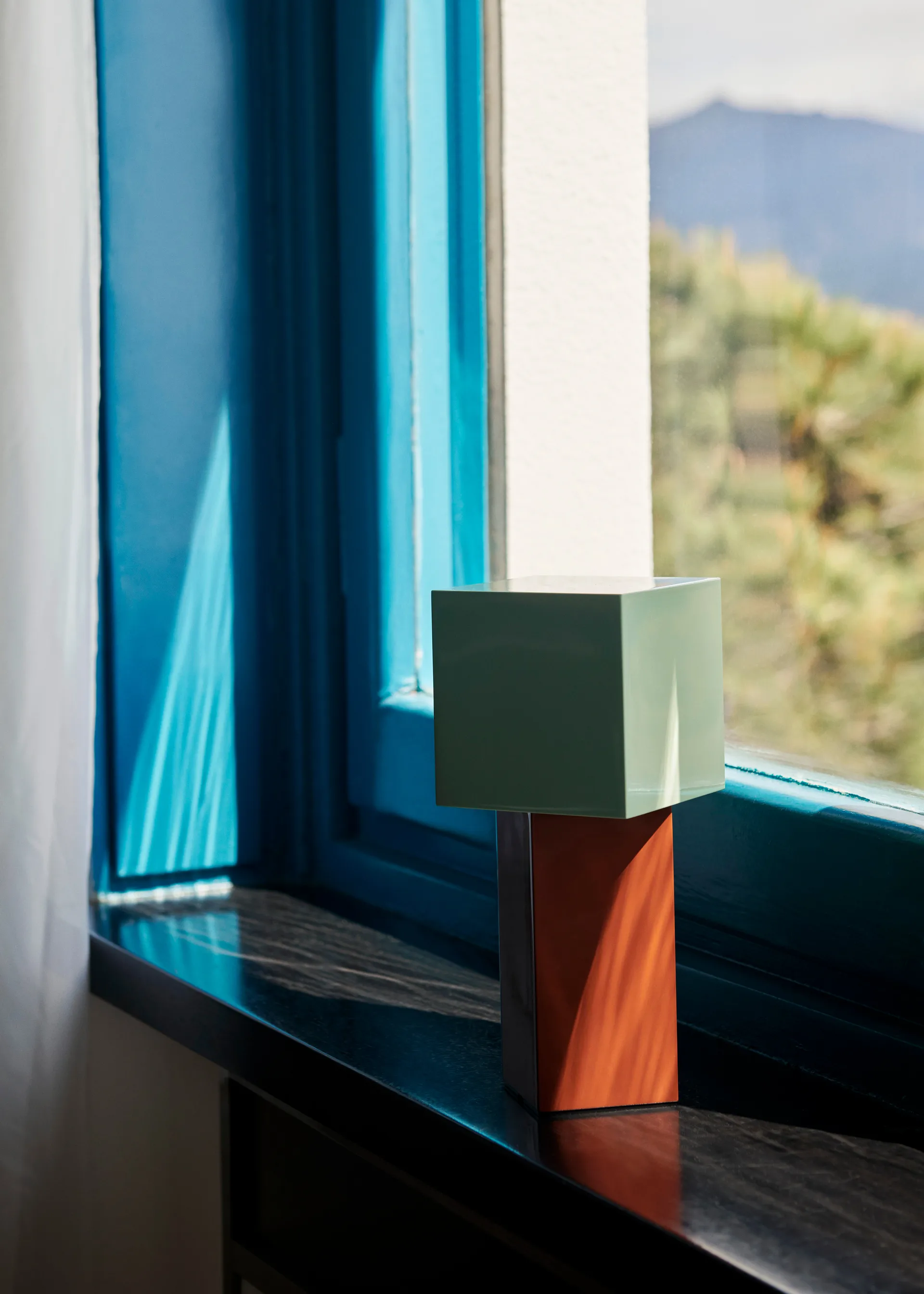 Pivot ATD7 bærbar lampe, Rusty mint &Tradition