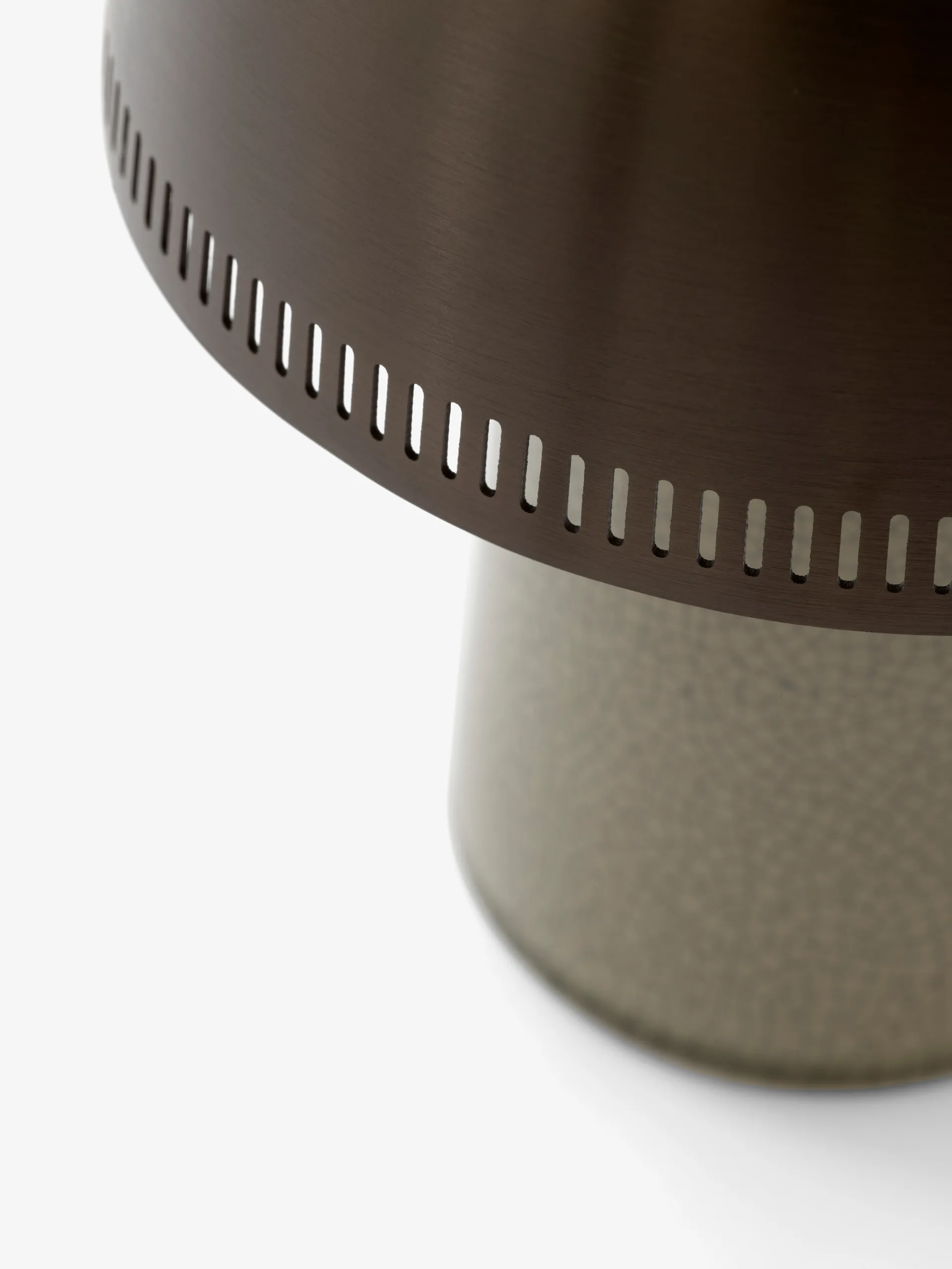 Raku SH8 bordlampe, Beige Grey & Bronze &Tradition