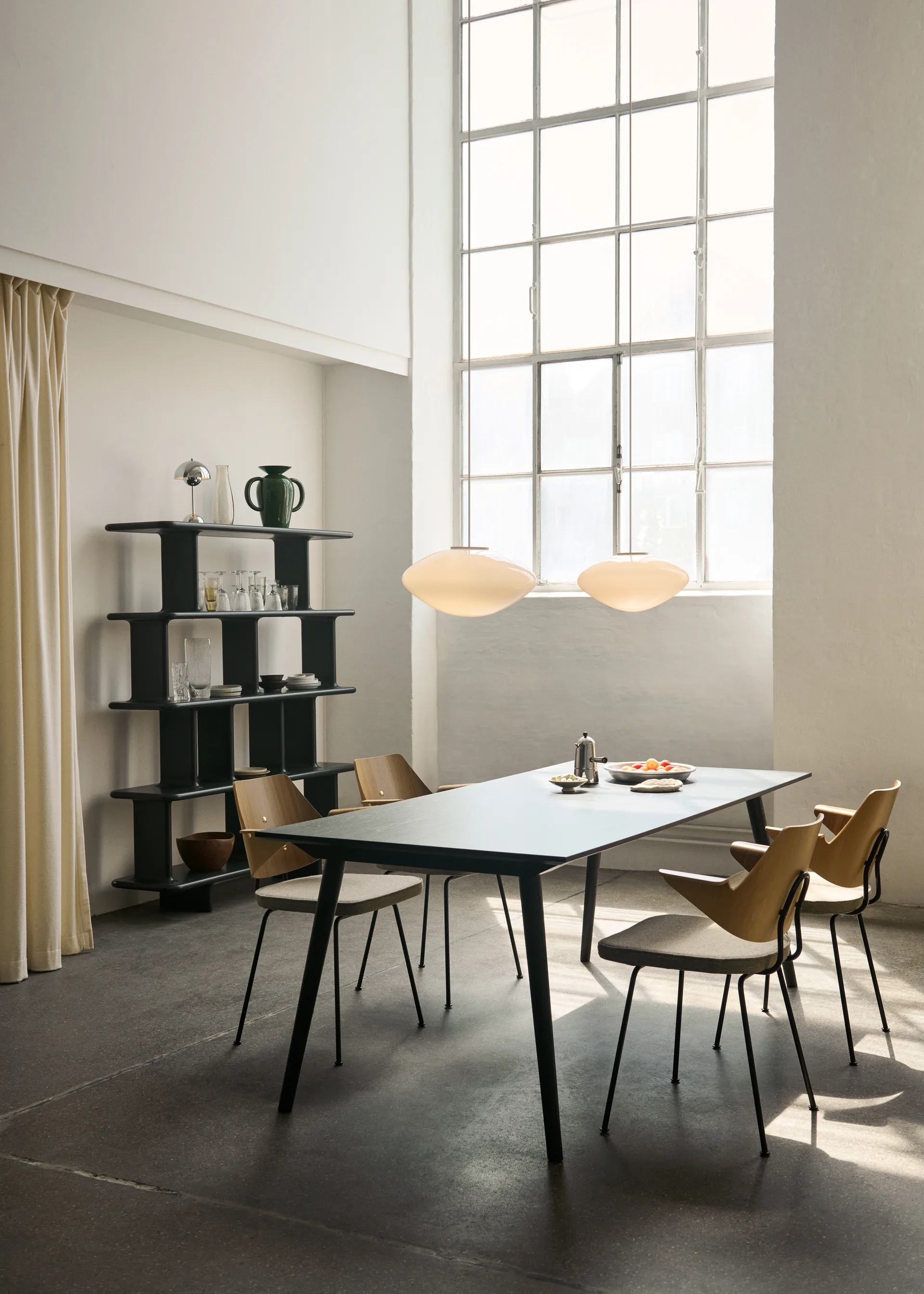 RFH RD7 armstol, Walnut-beech-brown &Tradition