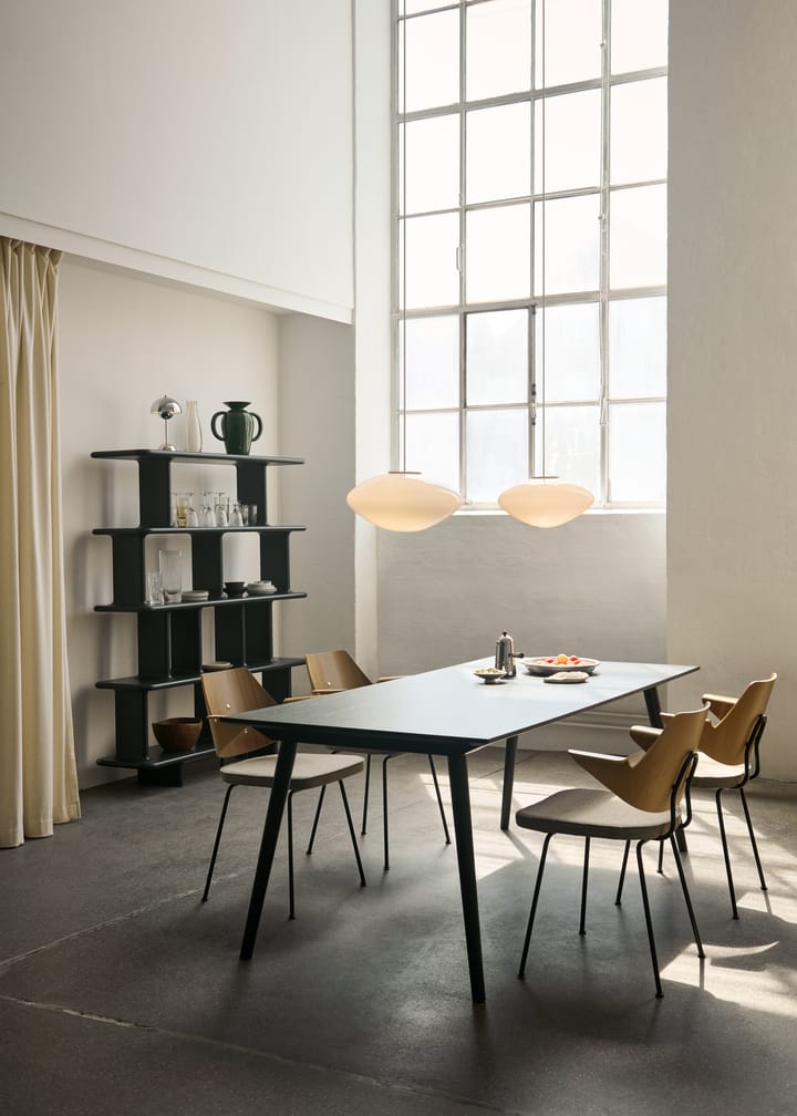 RFH RD7 armstol, Walnut-beech-brown &Tradition