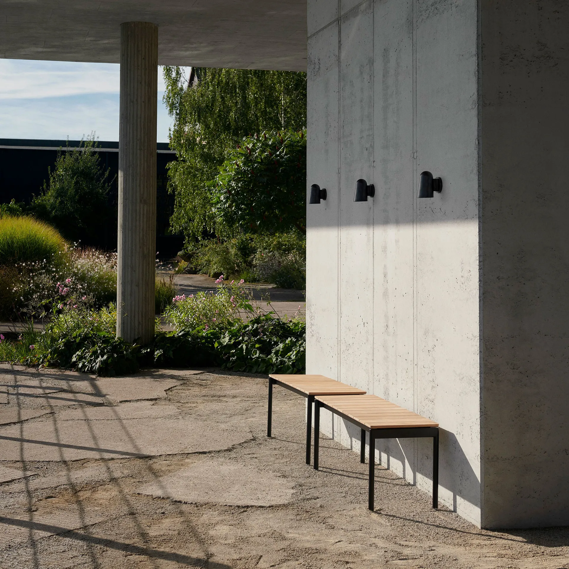 Solid SC105 væglampe, Bronzed brass &Tradition