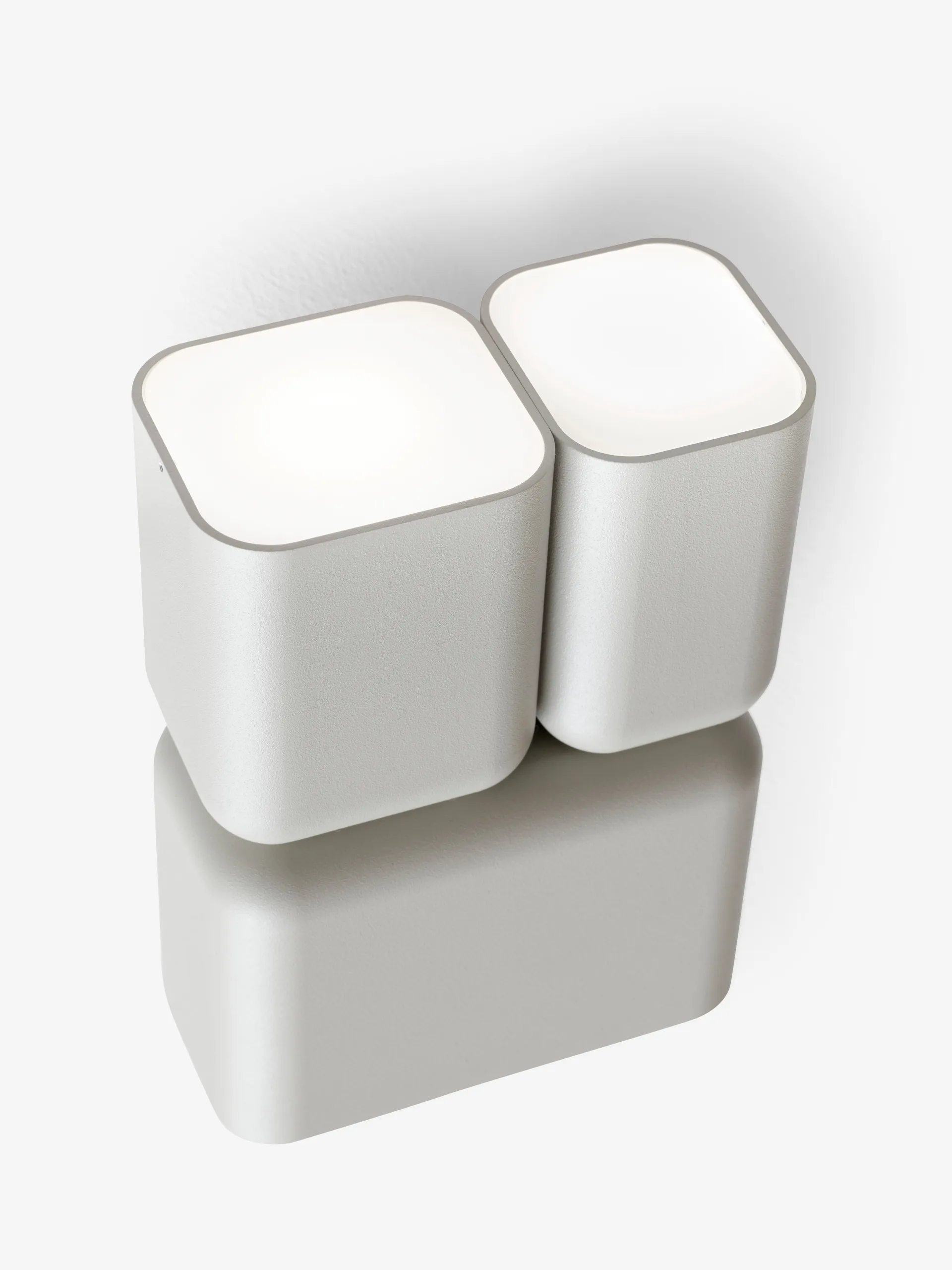 Tabata LN10 væglampe, Silk grey &Tradition