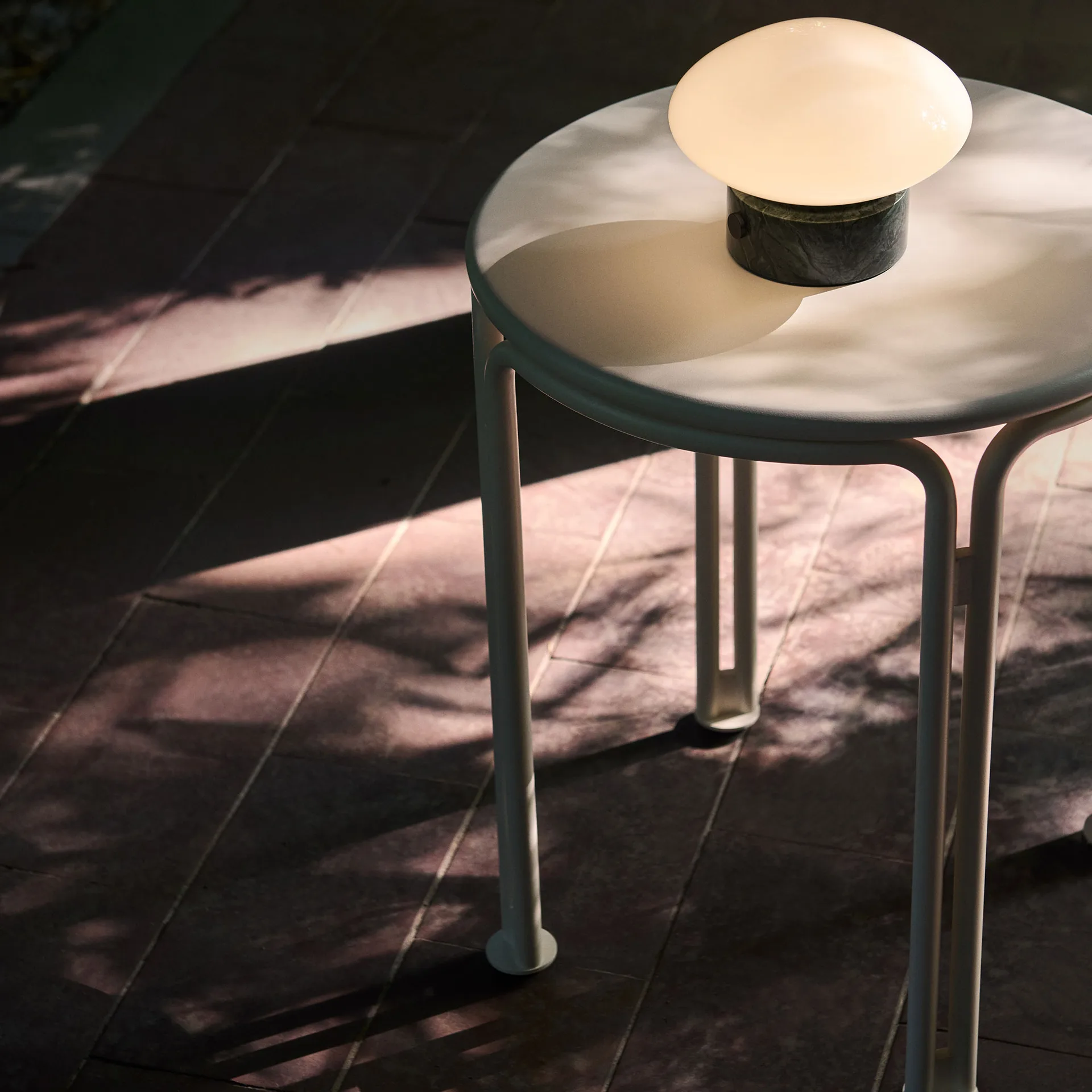 Thorvald SC102 sidebord, Ivory &Tradition