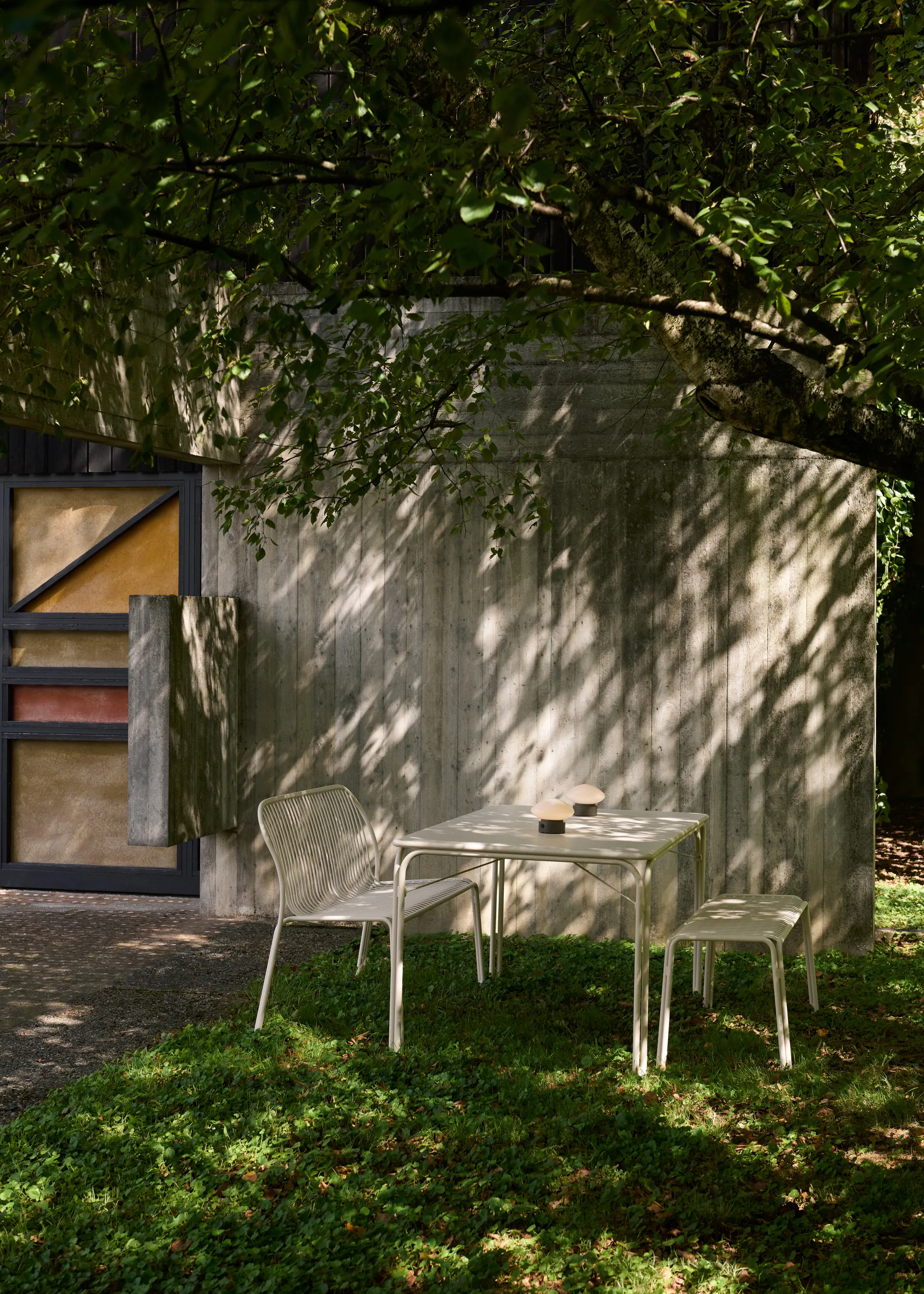 Thorvald SC111 bænk, Ivory, 129 cm &Tradition