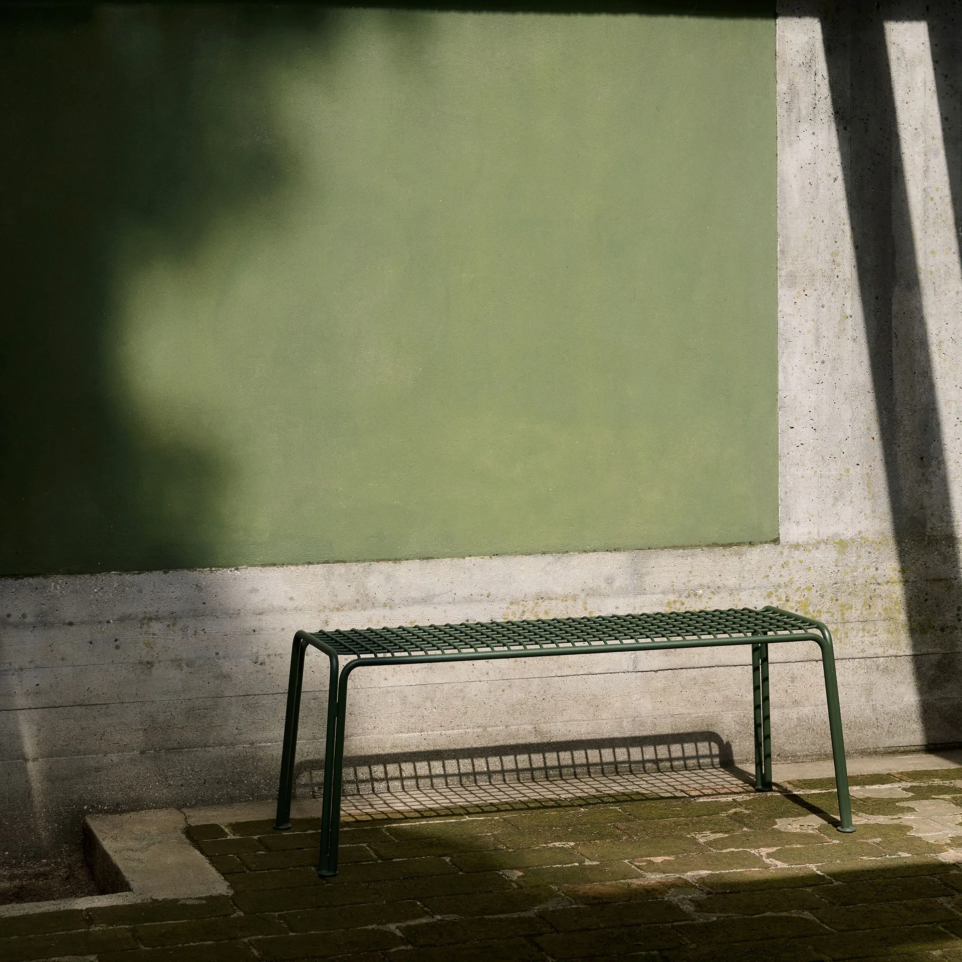 Thorvald SC112 bænk, Bronze green, 125 cm &Tradition