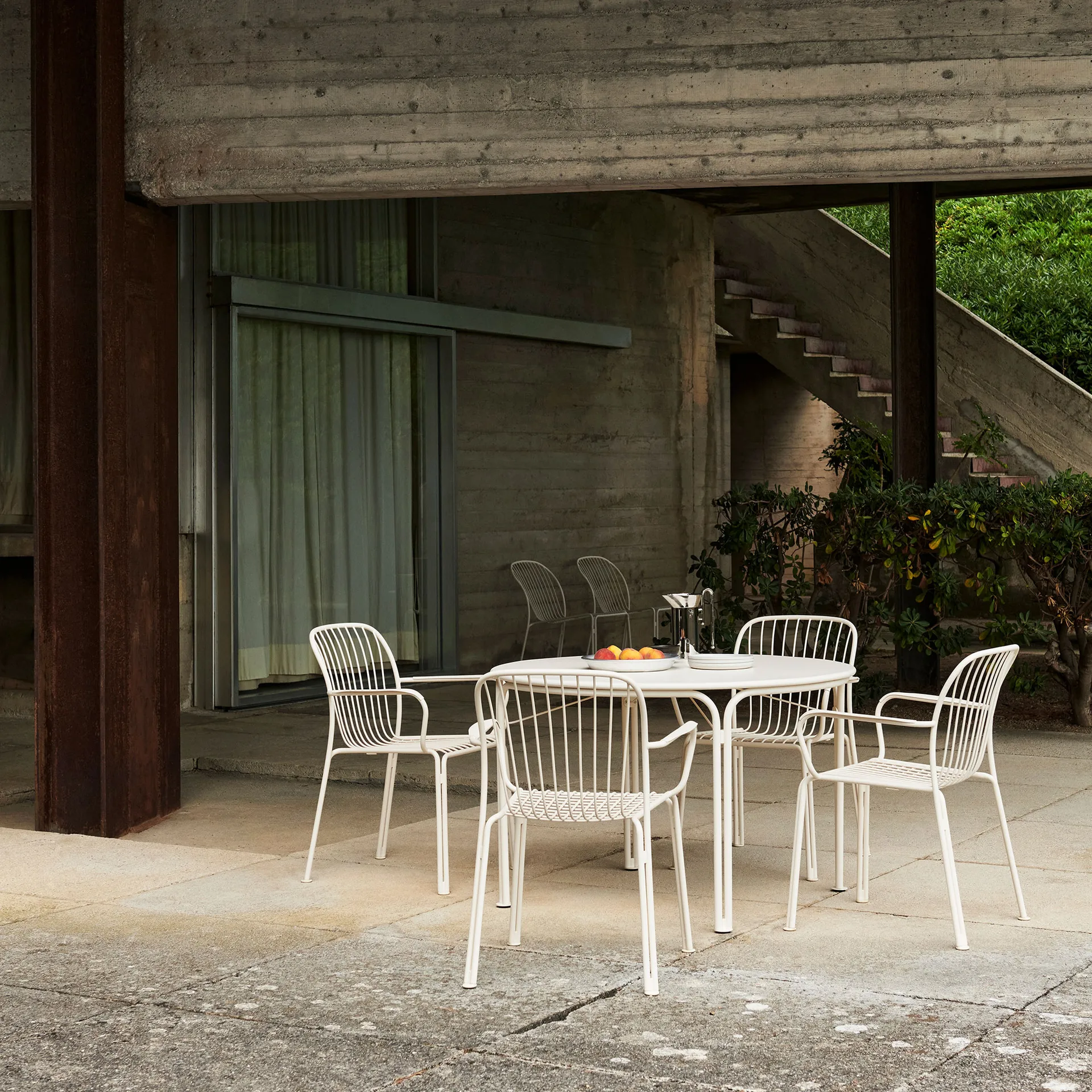 Thorvald SC98 spisebord Ø115 cm, Ivory &Tradition