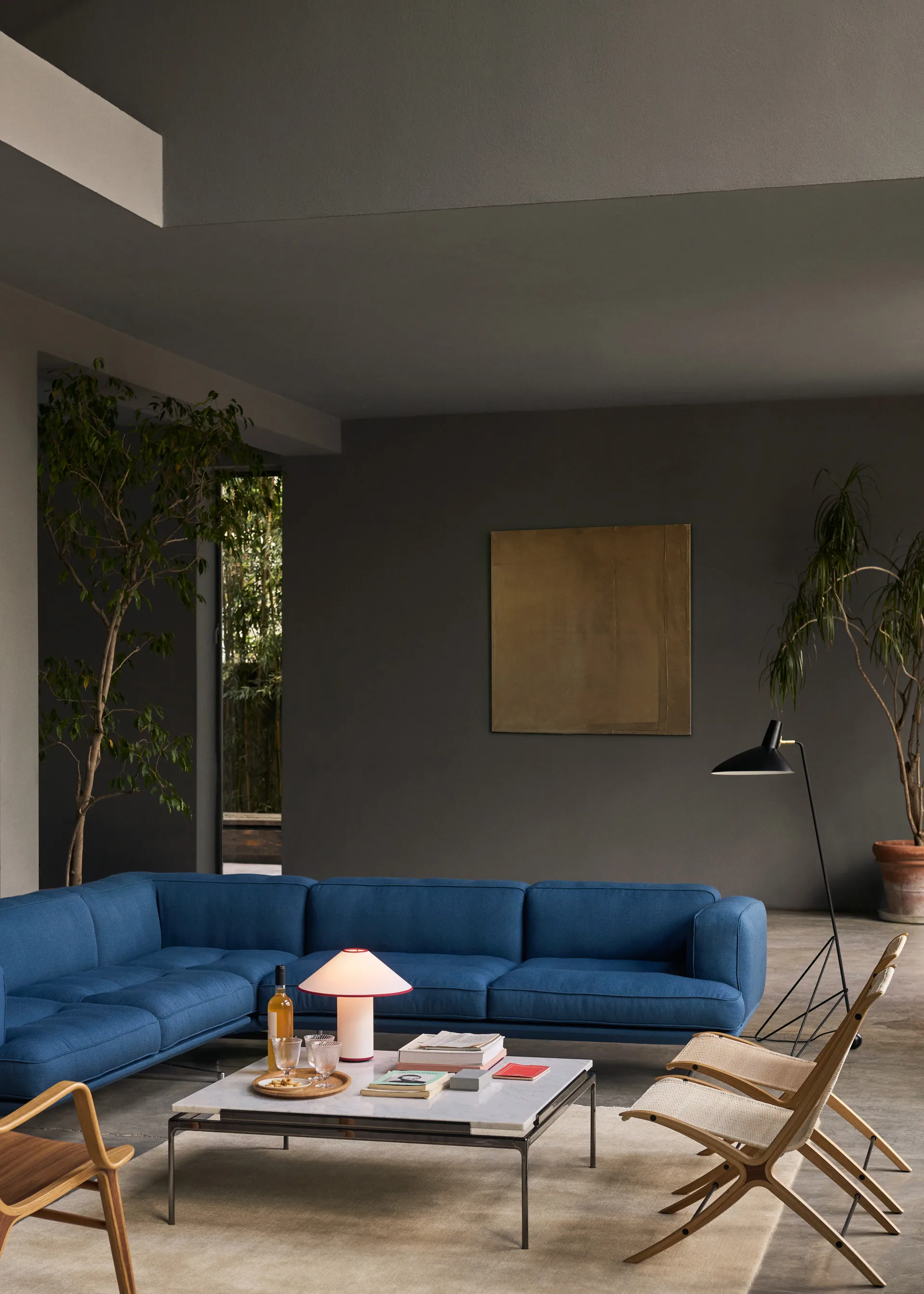 Tripod gulvlampe HM8, Matt black &Tradition