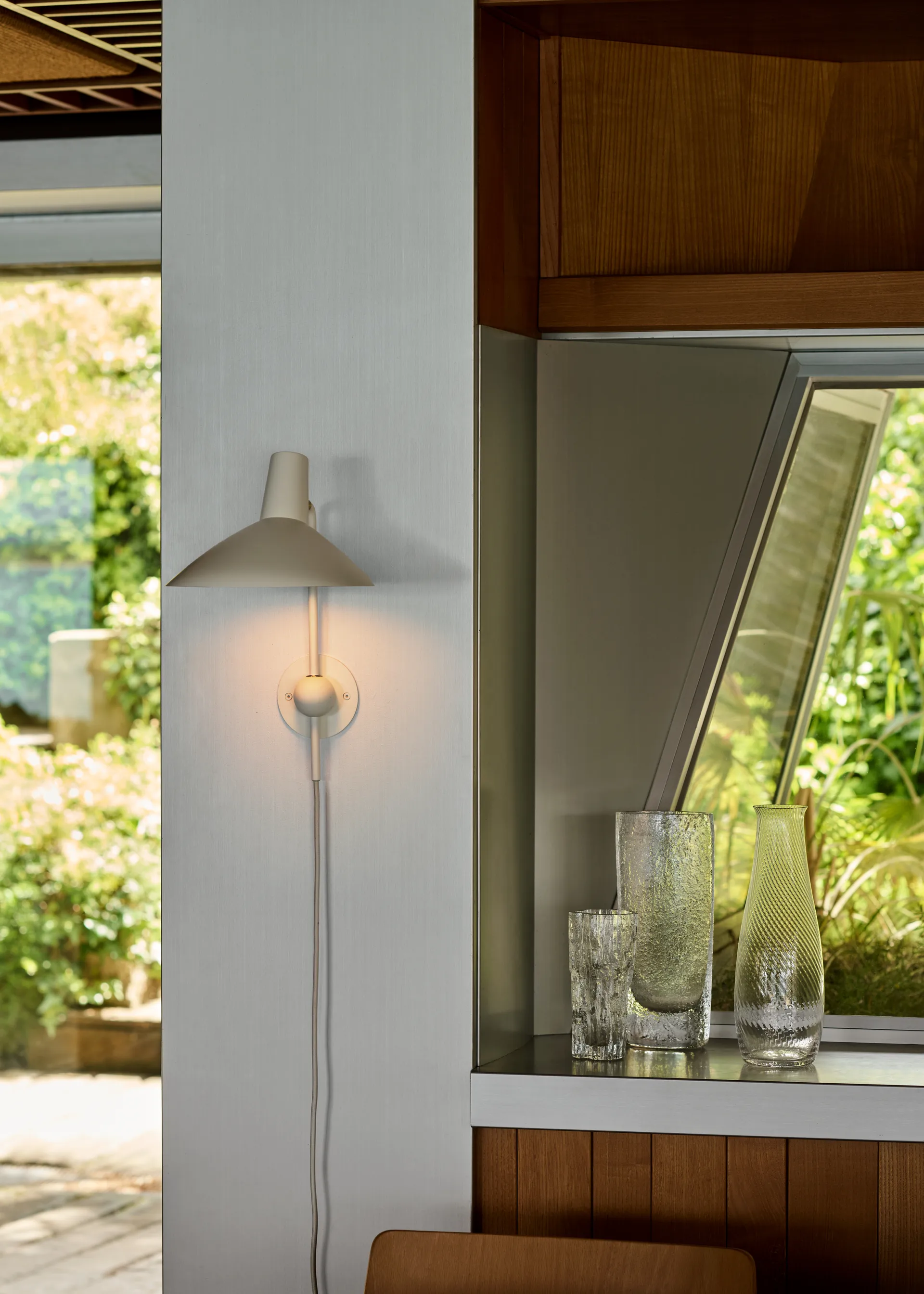 Tripod HM12 væglampe, Matt white &Tradition