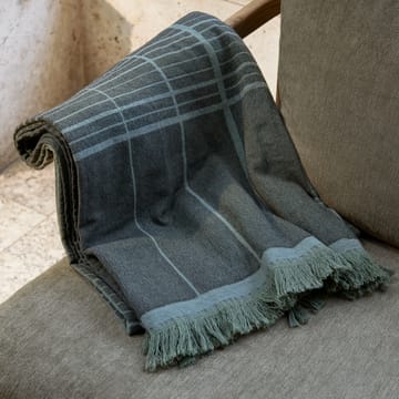 Untitled AP10 plaid 150x210 cm - Dark green - &Tradition
