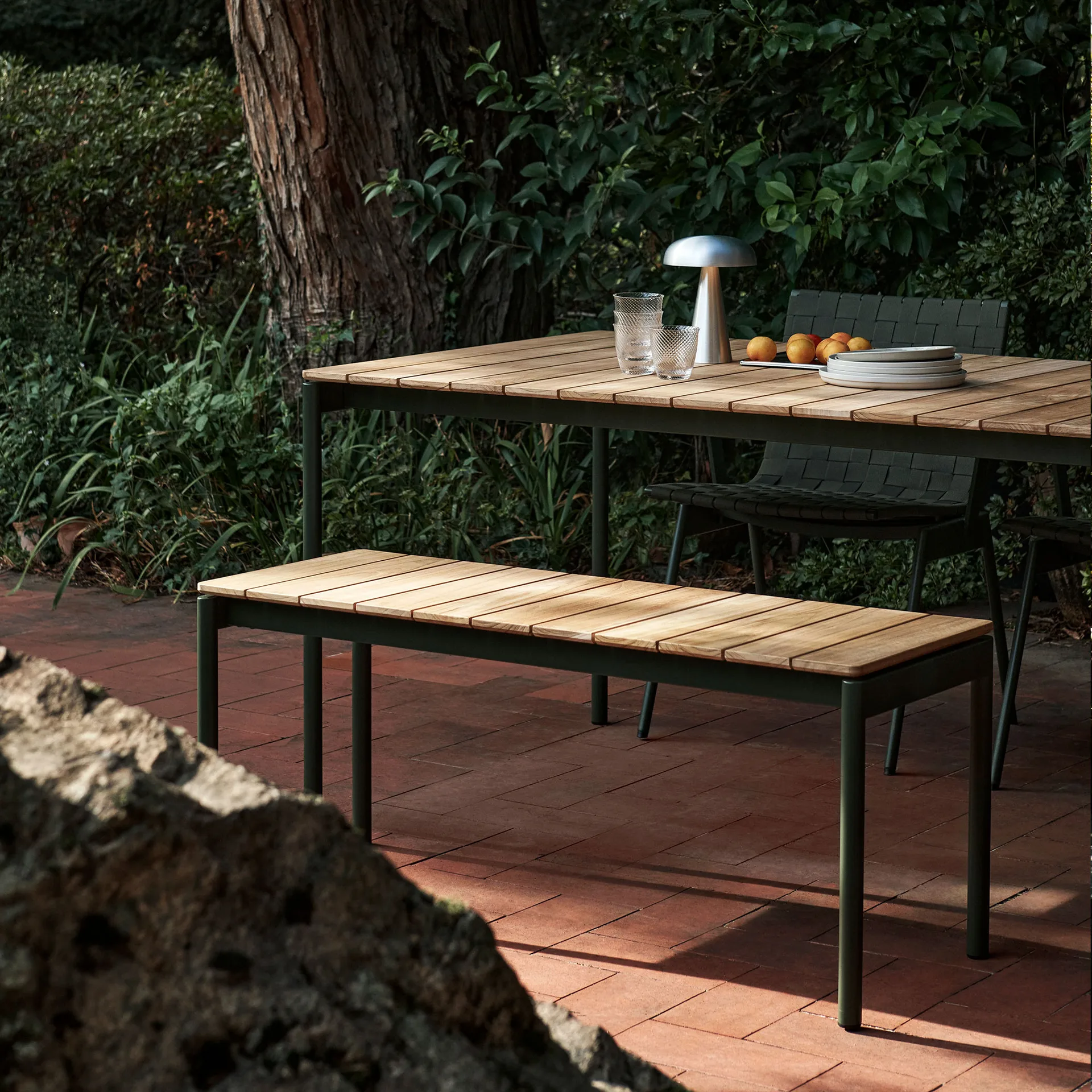 Ville AV27 bænk small 110x40 cm, Bronze green &Tradition