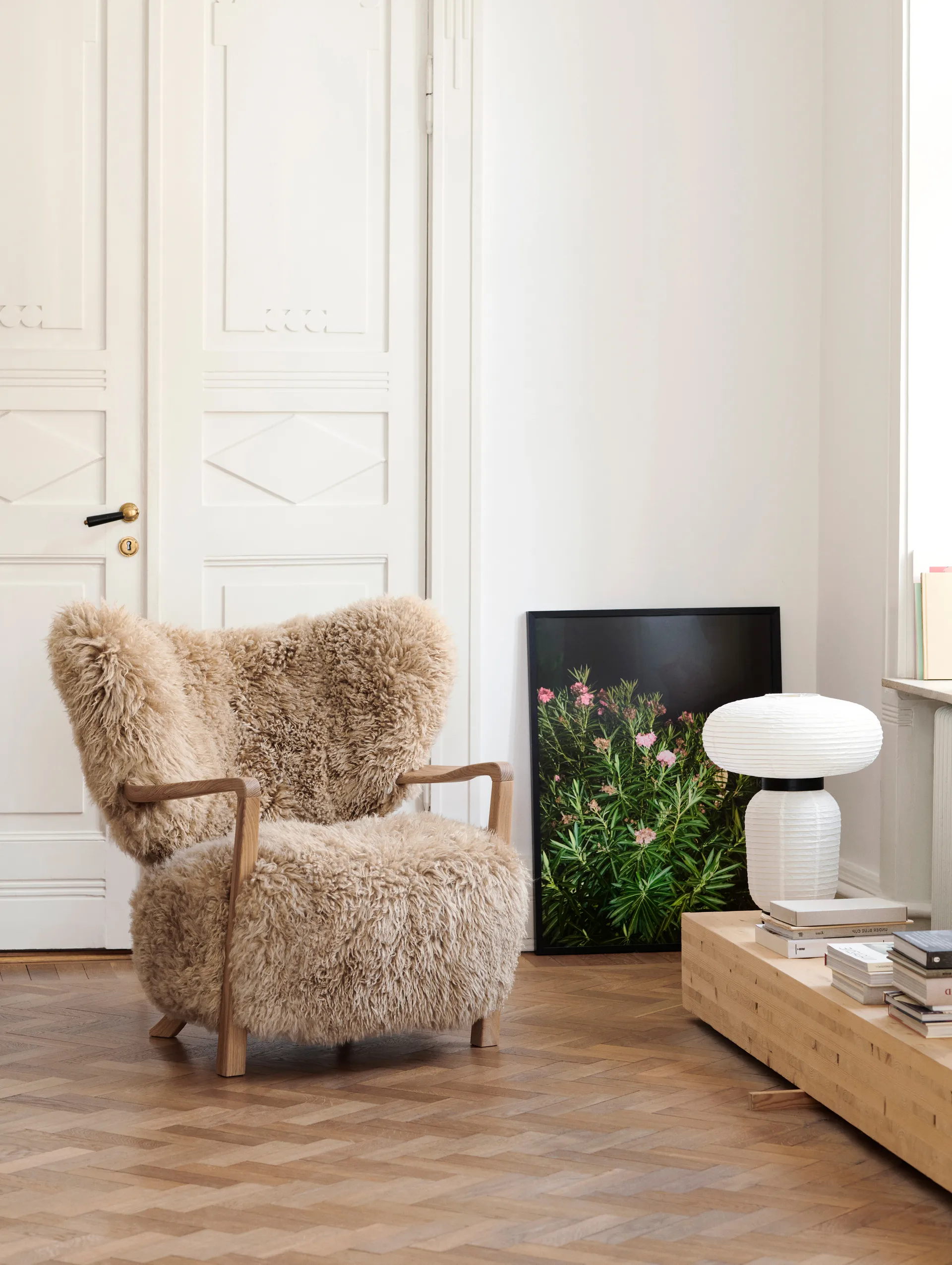 Wulff Lounge Chair ATD2 lænestol, Olieret eg/Sheepskin honey &Tradition