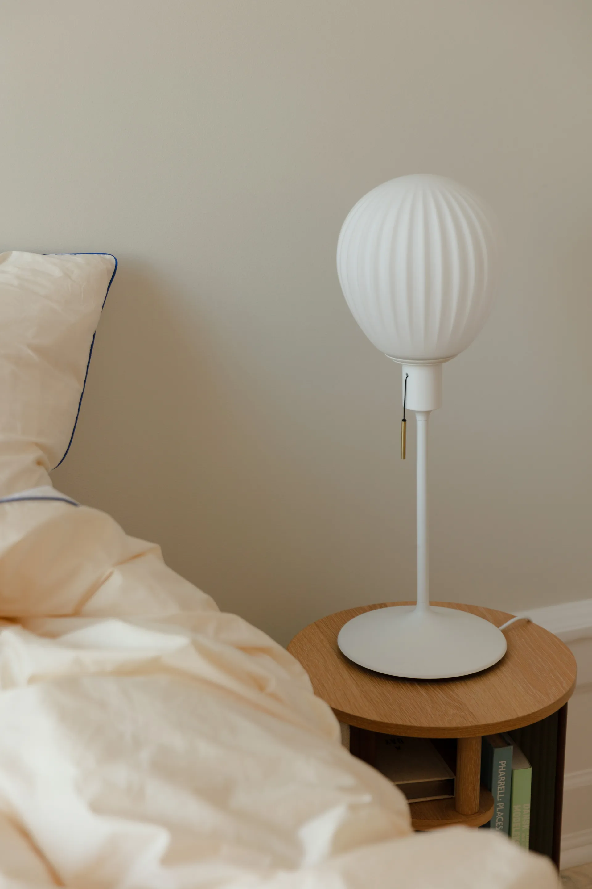 Around The World bordlampe, Hvid Umage