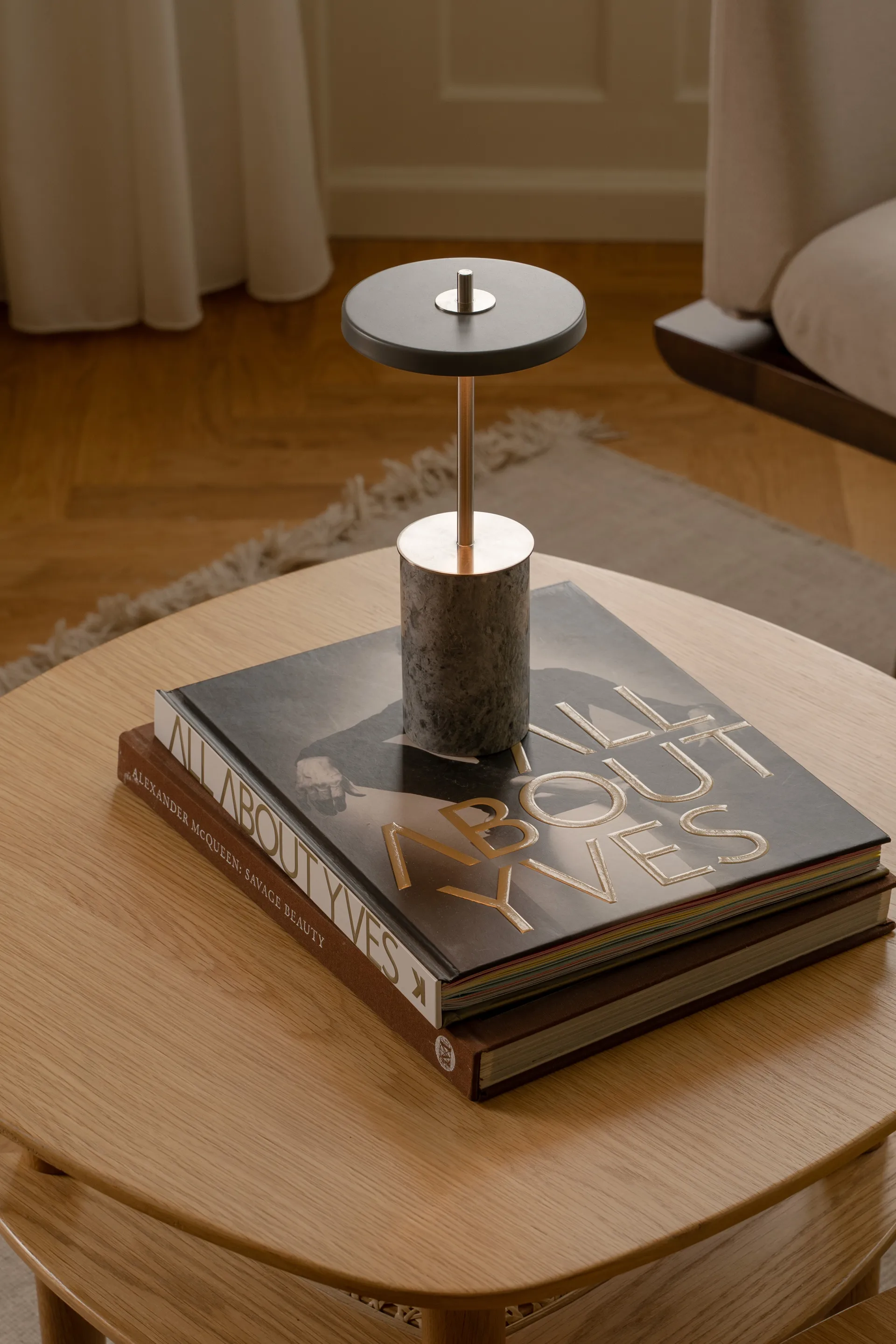 Asteria Move Mini bordlampe Ø12x25,5 cm, Grey Marble - brass Umage