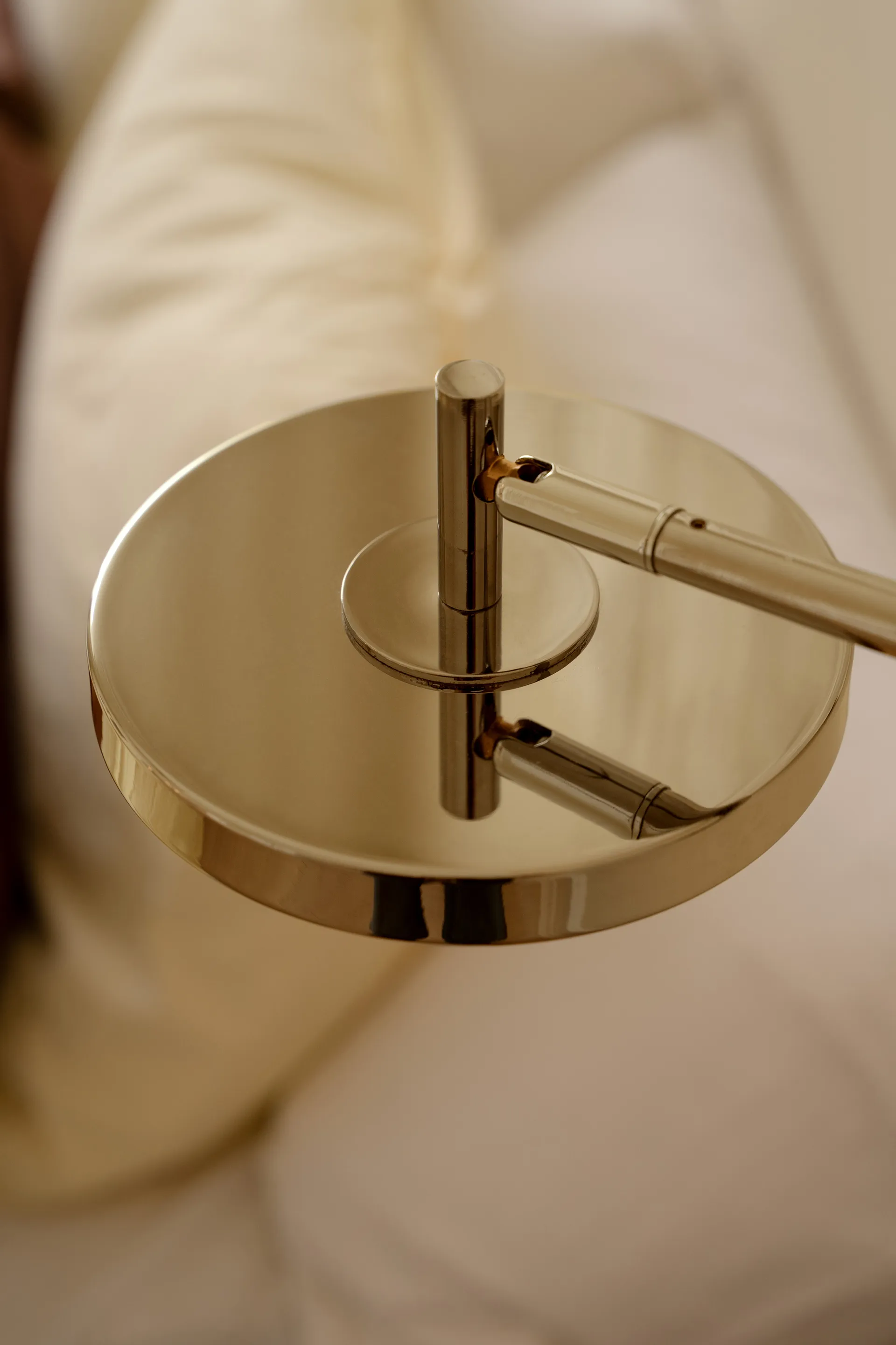 Asteria Wall long væglampe, Polished brass Umage