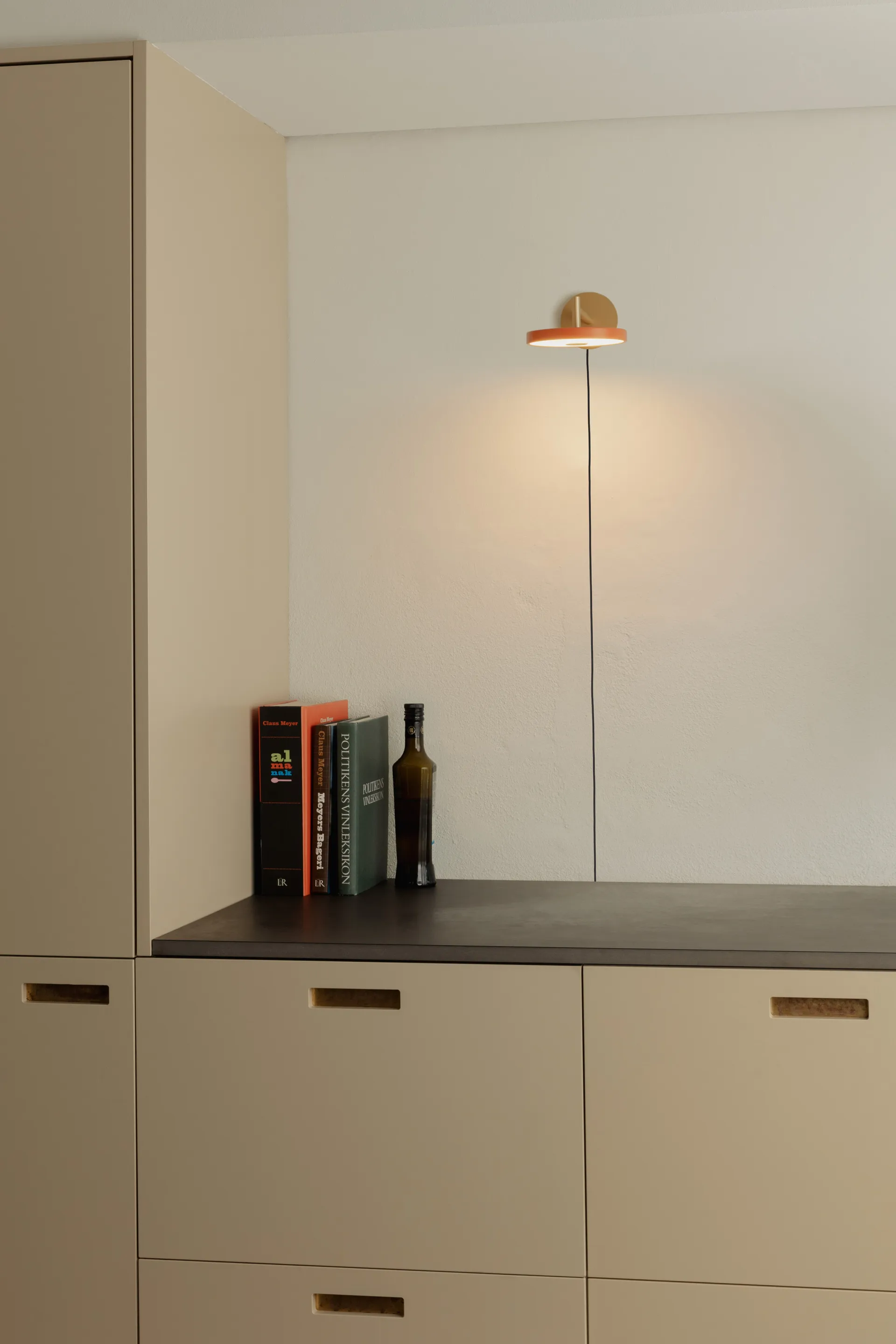 Asteria Wall væglampe, Short, Nuance orange-brass Umage