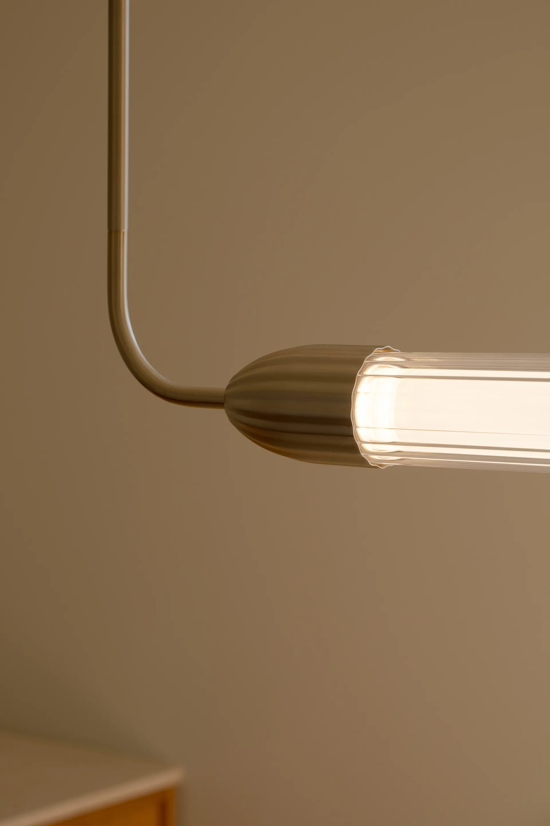 Lemon Squeeze linear pendel, Brass Umage
