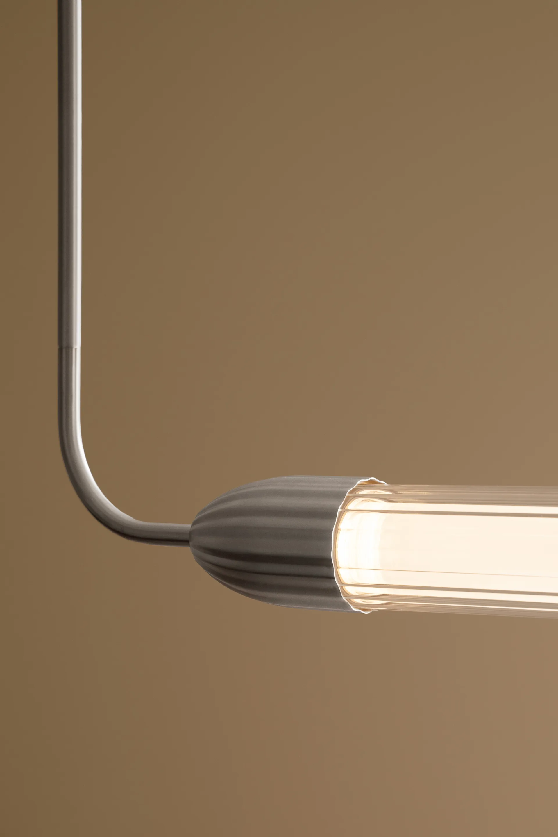 Lemon Squeeze linear pendel, Polish steel Umage