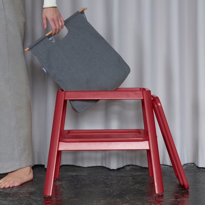 Step it up skammel, Ruby red Umage