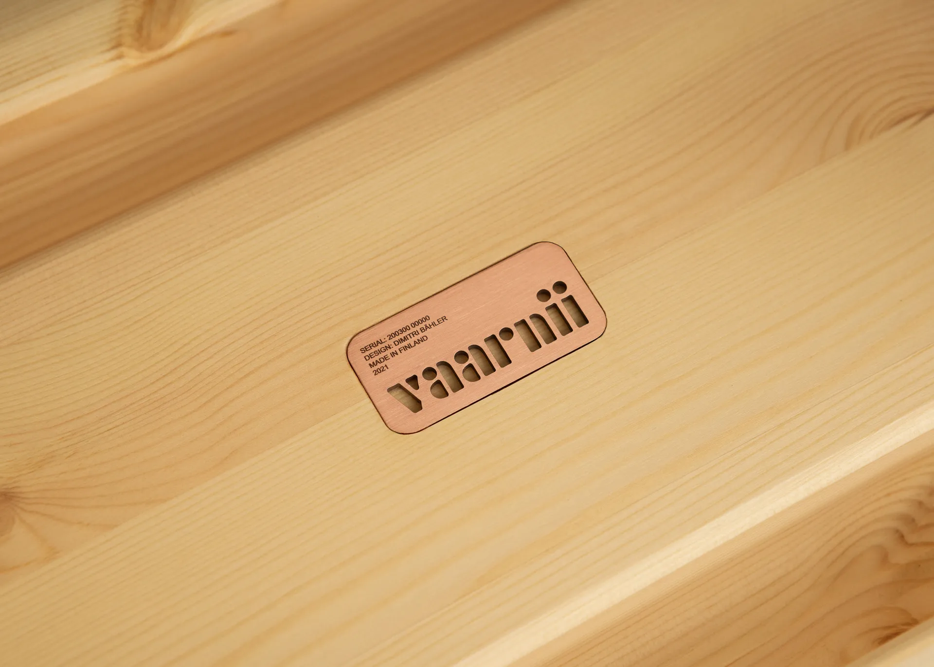 002 Ast Stool skammel, Mat olievokset fyrretræ, 55x26x45 cm Vaarnii