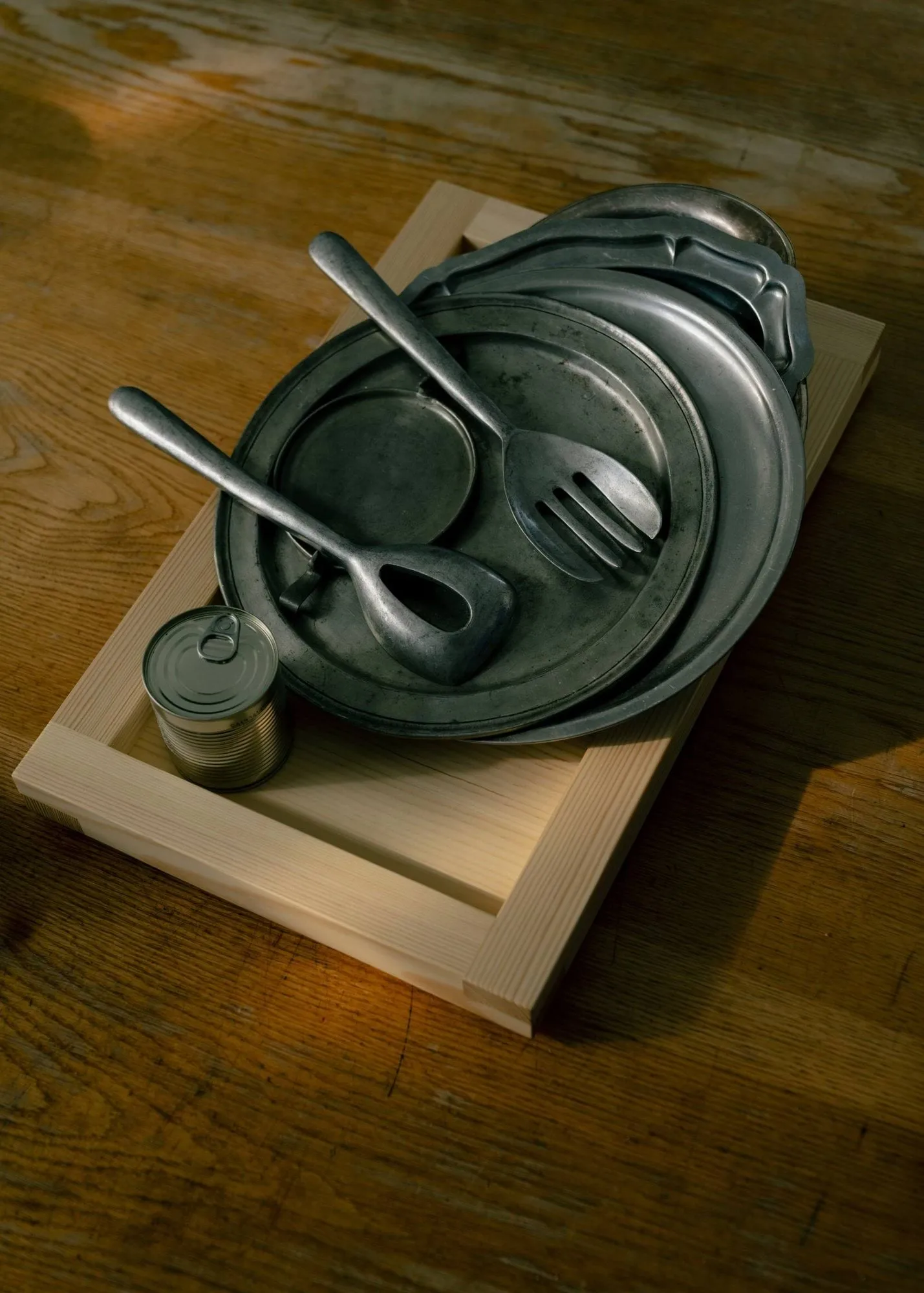 009 Tray bakke, Olievokset fyr, 54x33x6 cm Vaarnii