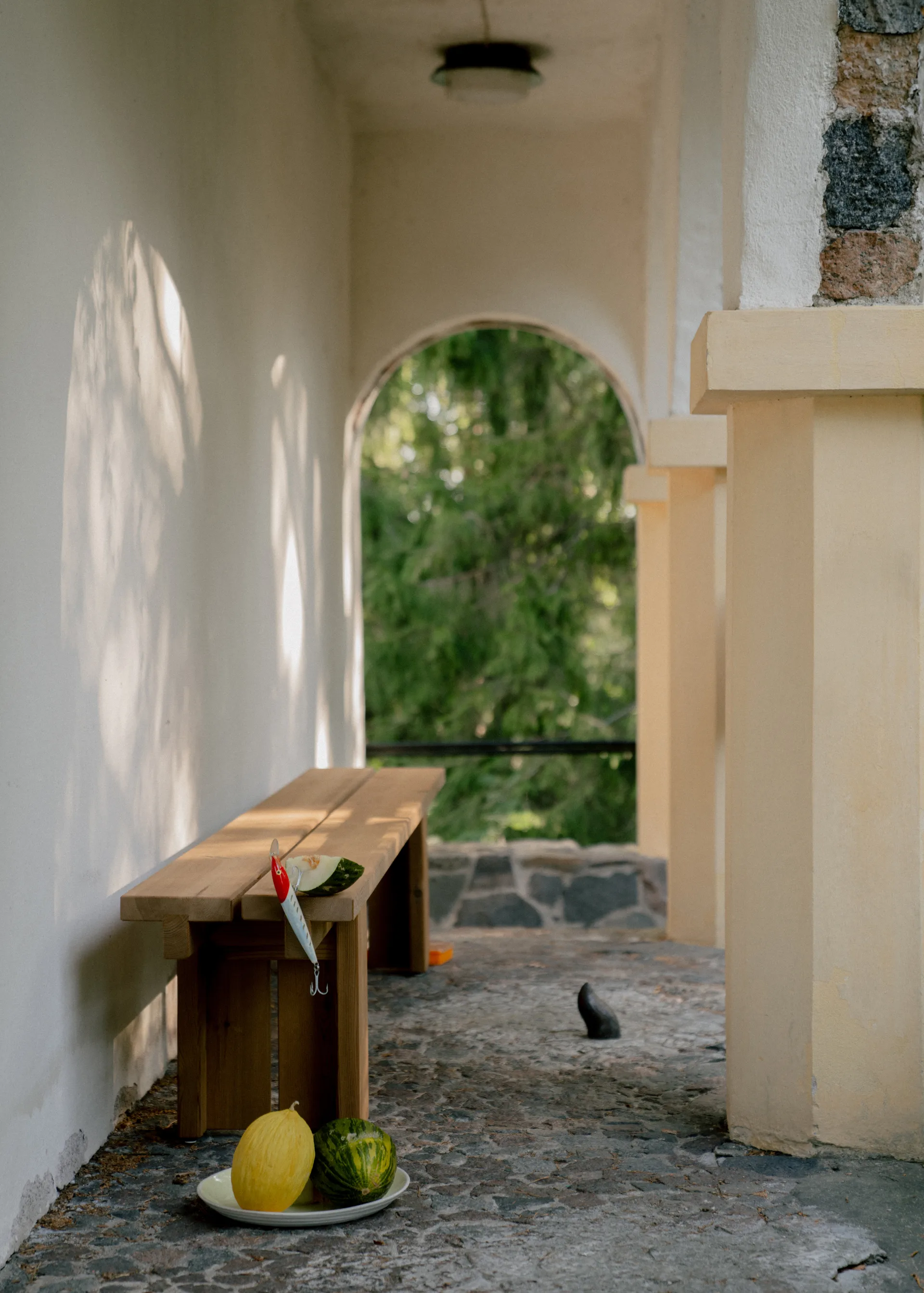 013 Osa Outdoor Bench bænk, Varmebehandlet fyrretræ, 182x37x49 cm Vaarnii