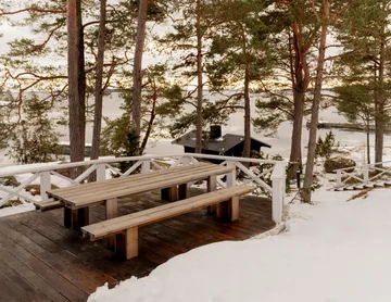 013 Osa Outdoor Bench bænk - Varmebehandlet fyrretræ, 270x37x49 cm - Vaarnii