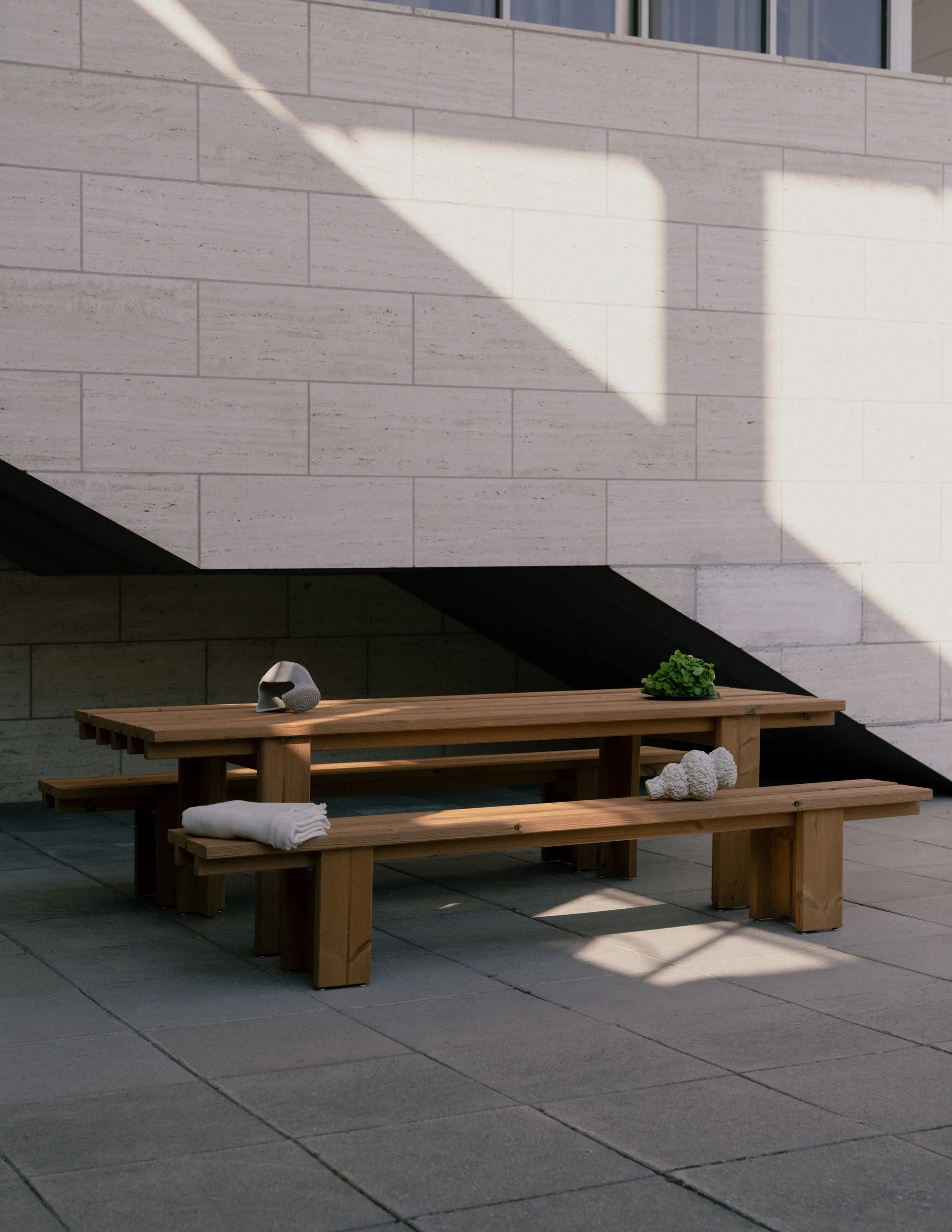 013 Osa Outdoor Bench bænk, Varmebehandlet fyrretræ, 270x37x49 cm Vaarnii