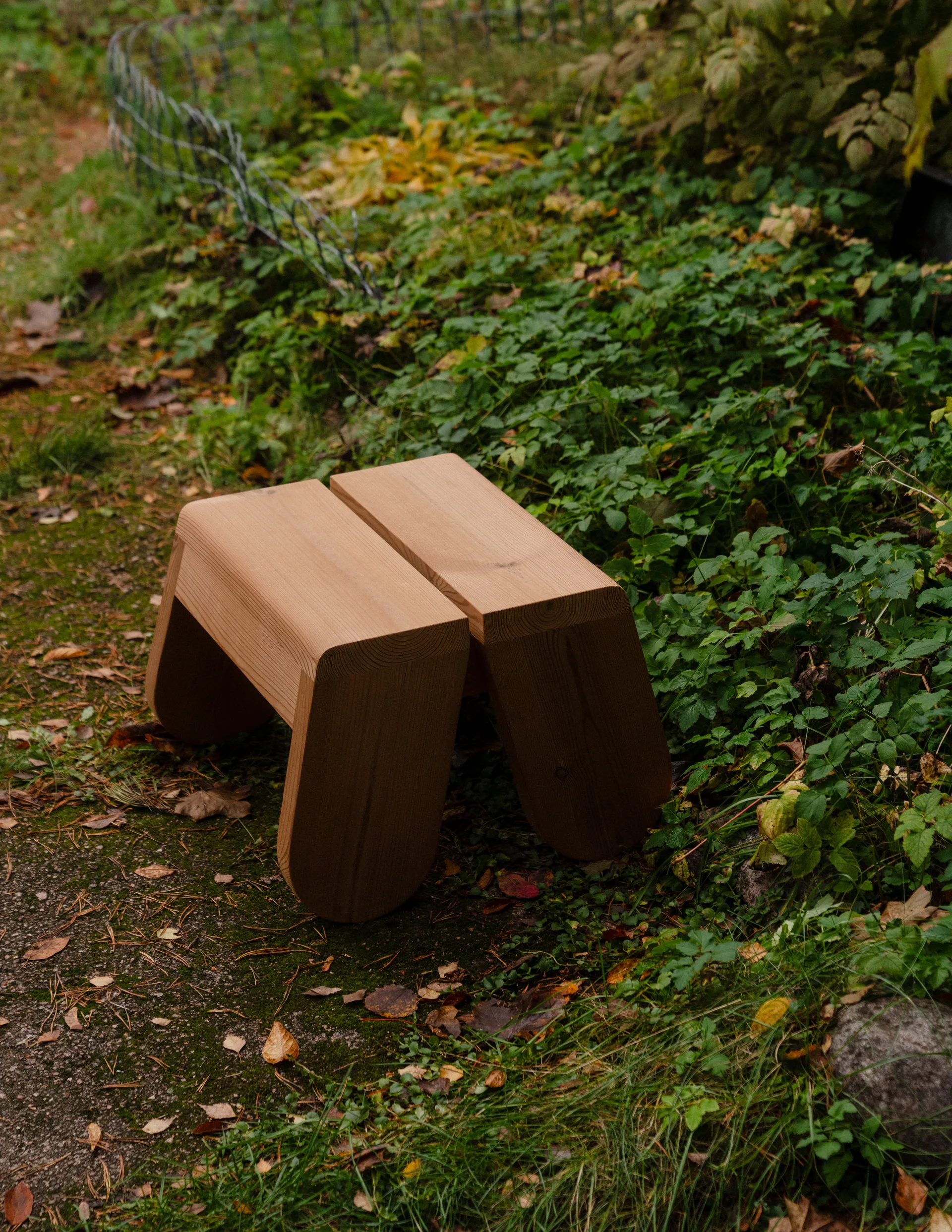 015 Peace Outdoor Foot Stool fodskammel, Varmebehandlet fyrretræ Vaarnii