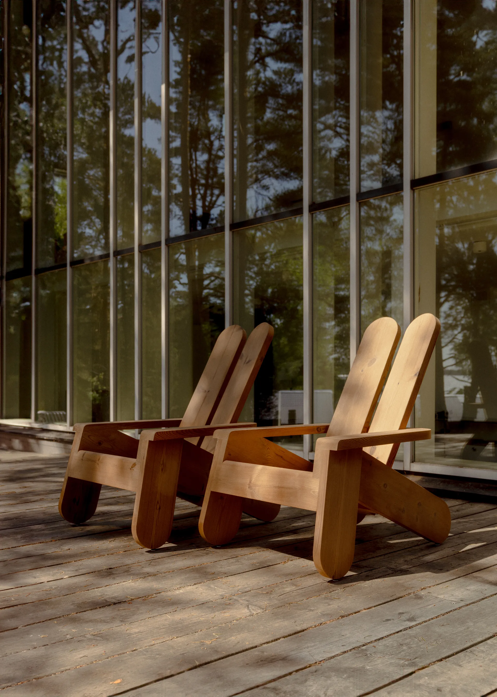 015 Peace Outdoor Lounge Chair loungestol, Varmebehandlet fyrretræ Vaarnii