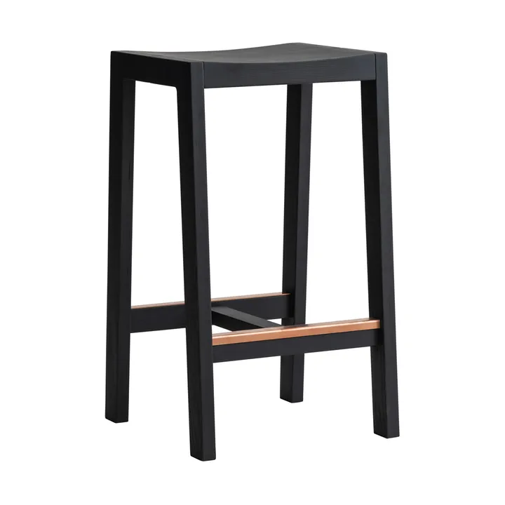 016 Maasto Bar Stool barstol - Sortbejdset fyrretræ, 65 cm - Vaarnii