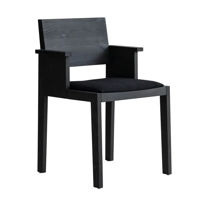 016 Maasto Dining Armchair armstol - Sortbejdset fyrretræ, polstret sæde sort - Vaarnii