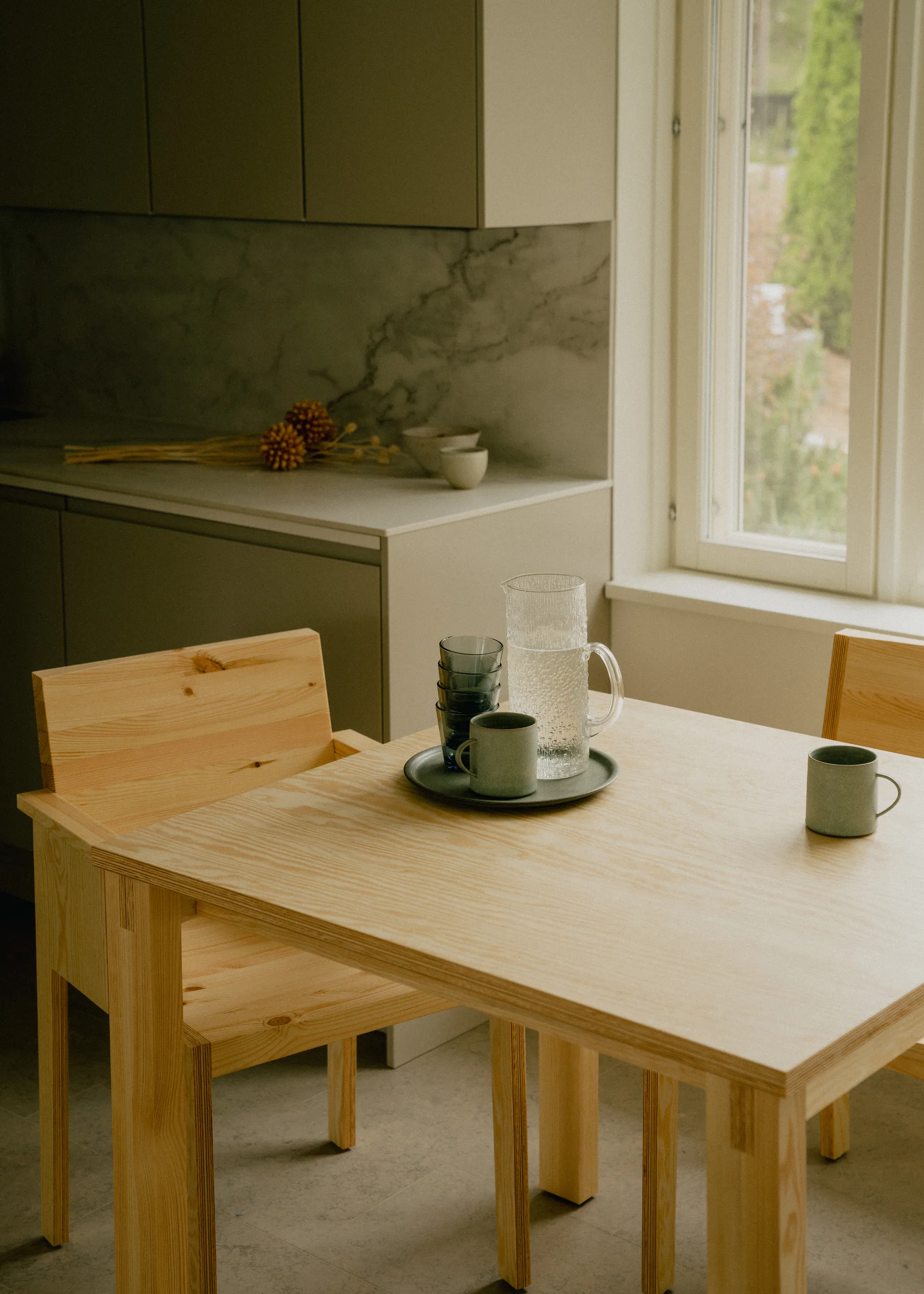 016 Maasto Table bord, Mat olievokset fyrretræ, 120x120x75 cm Vaarnii