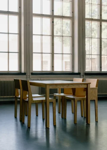 016 Maasto Table bord - Mat olievokset fyrretræ, 90x90x75 cm - Vaarnii