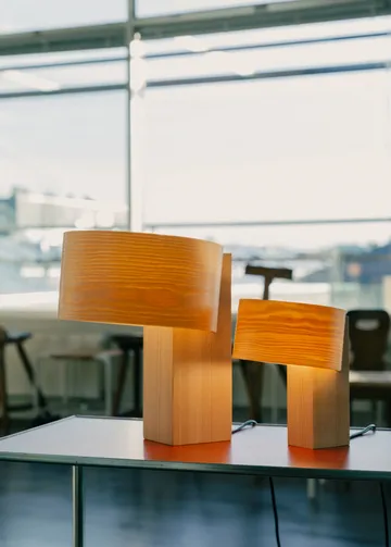 018 Hoop Table Lamp bordlampe - Mat olievokset fyrretræ, 23 cm - Vaarnii