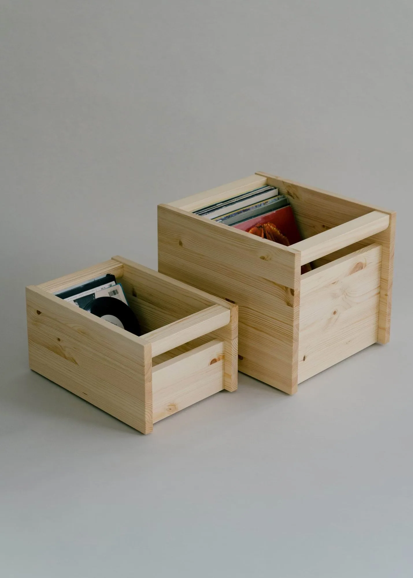 020 Koppa Crate opbevaringskasse, Olievokset fyr, small 29x43x22 cm Vaarnii