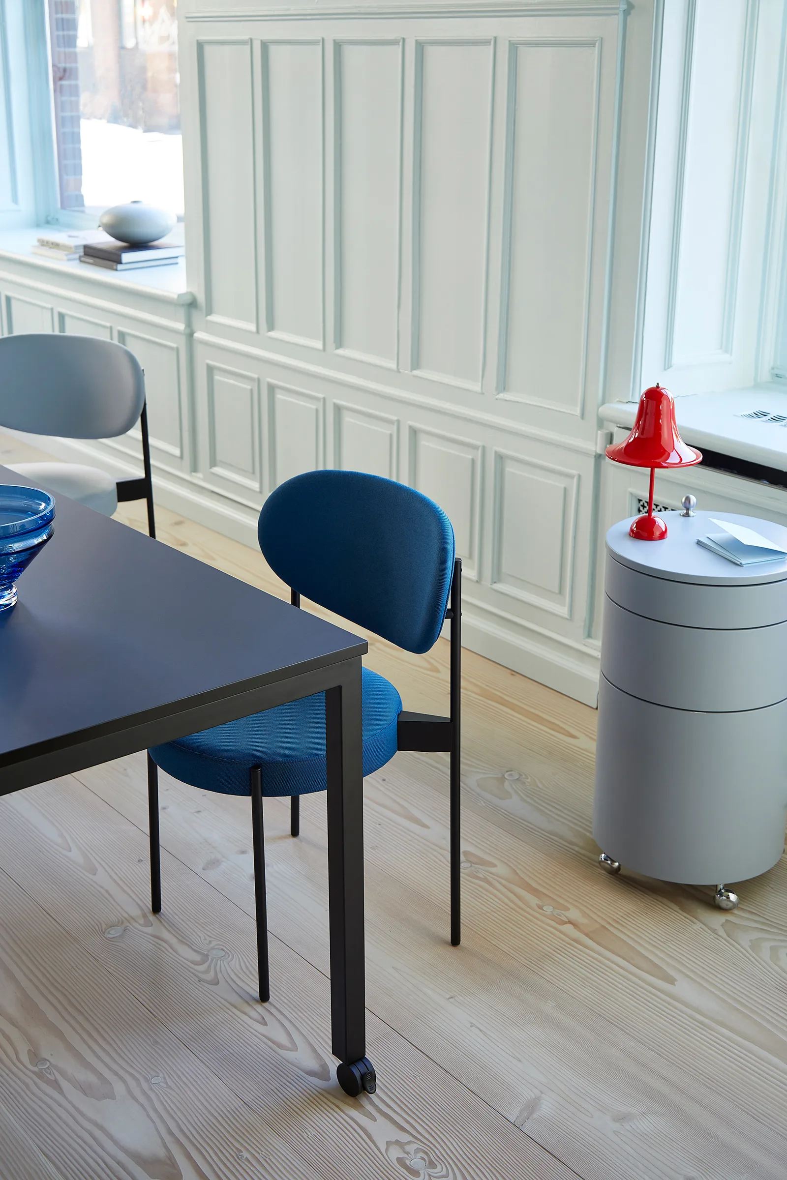 Pantop bærbar bordlampe 30 cm, Bright Red Verpan