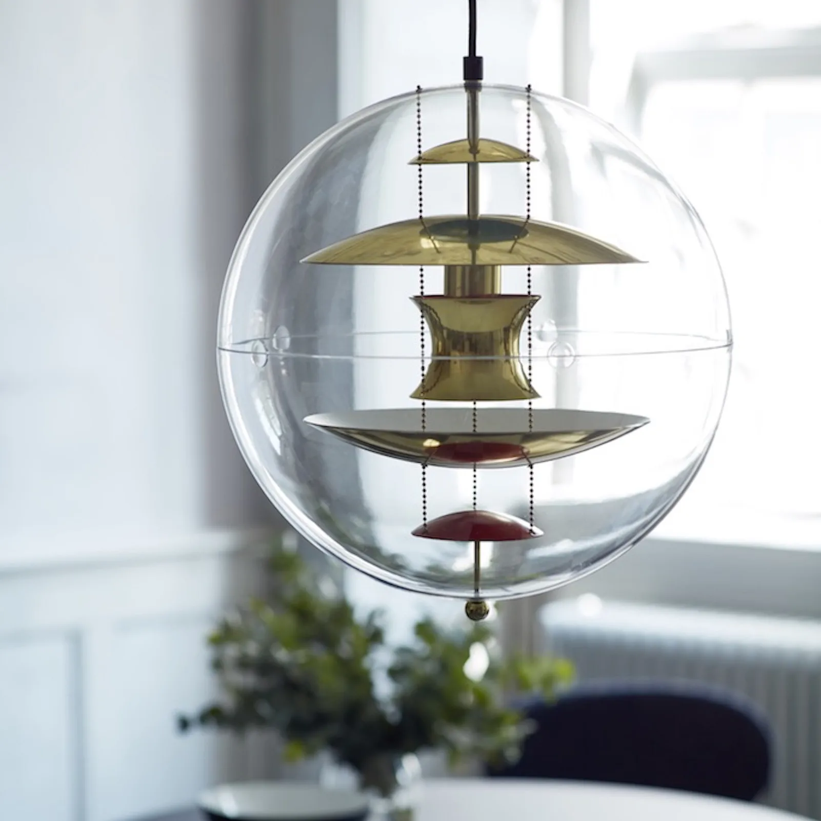 VP Globe Brass loftslampe, Ø40 cm Verpan