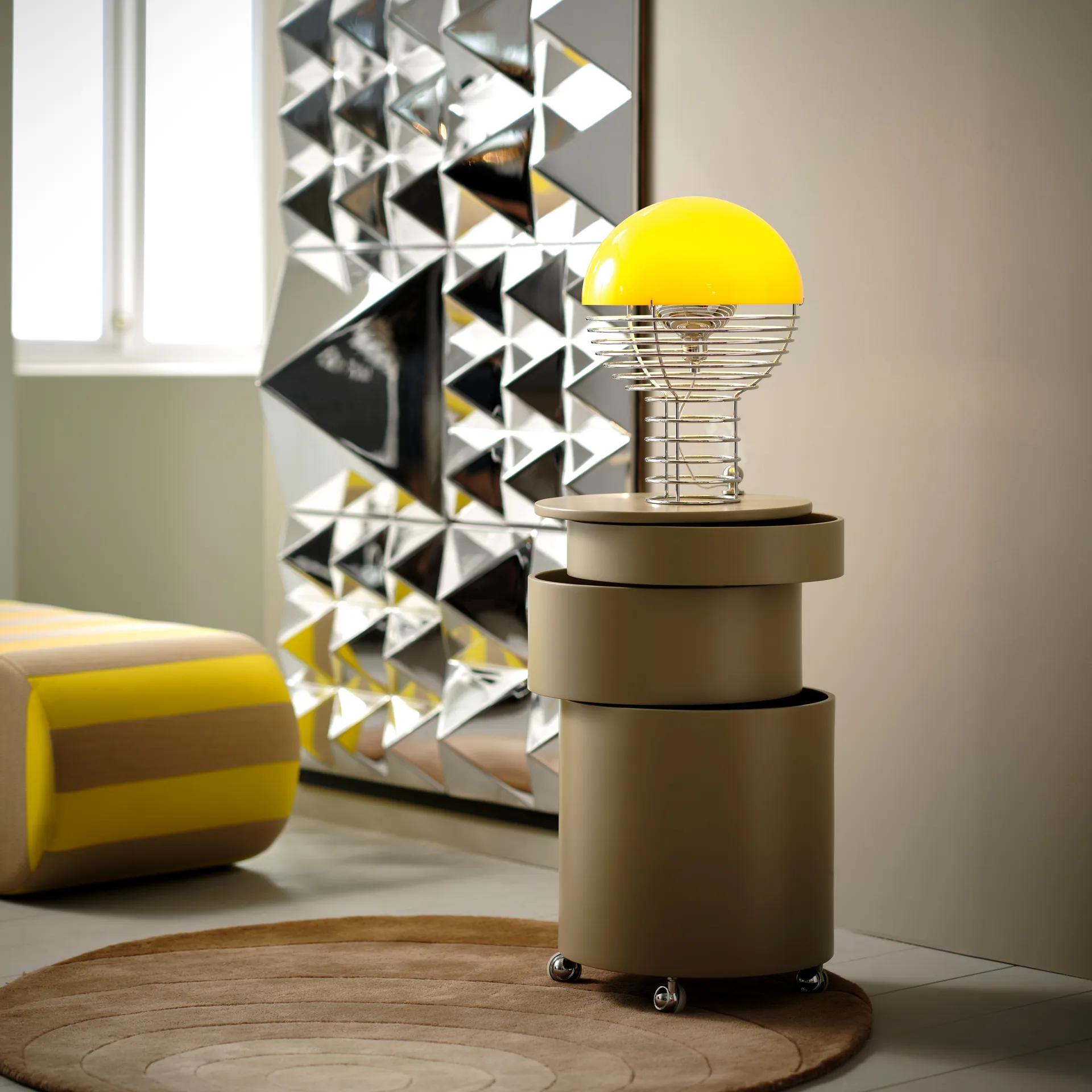 Wire bordlampe Ø30 cm, Chrome/Yellow Verpan