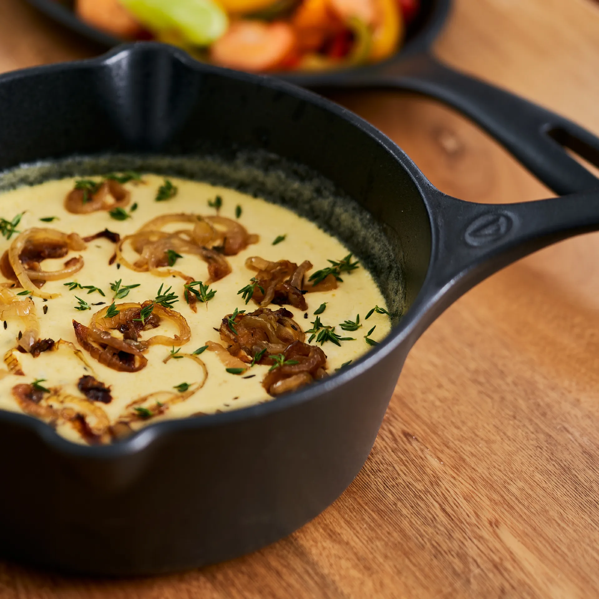 Støbejernskasserolle Ø22 cm, Mat sort Victoria