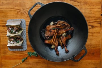 Wokpande støbejern 36 cm - Sort - Victoria