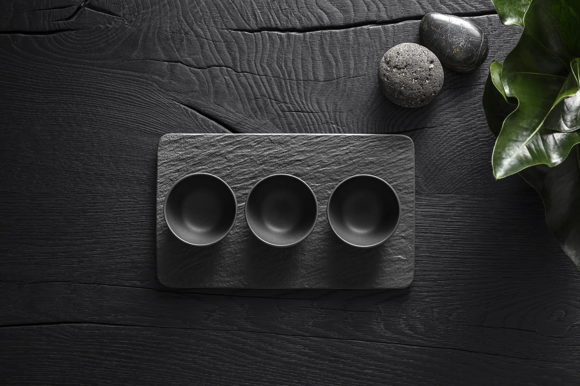 Manufacture Rock dipskål 3 stk. med bakke, Sort Villeroy & Boch