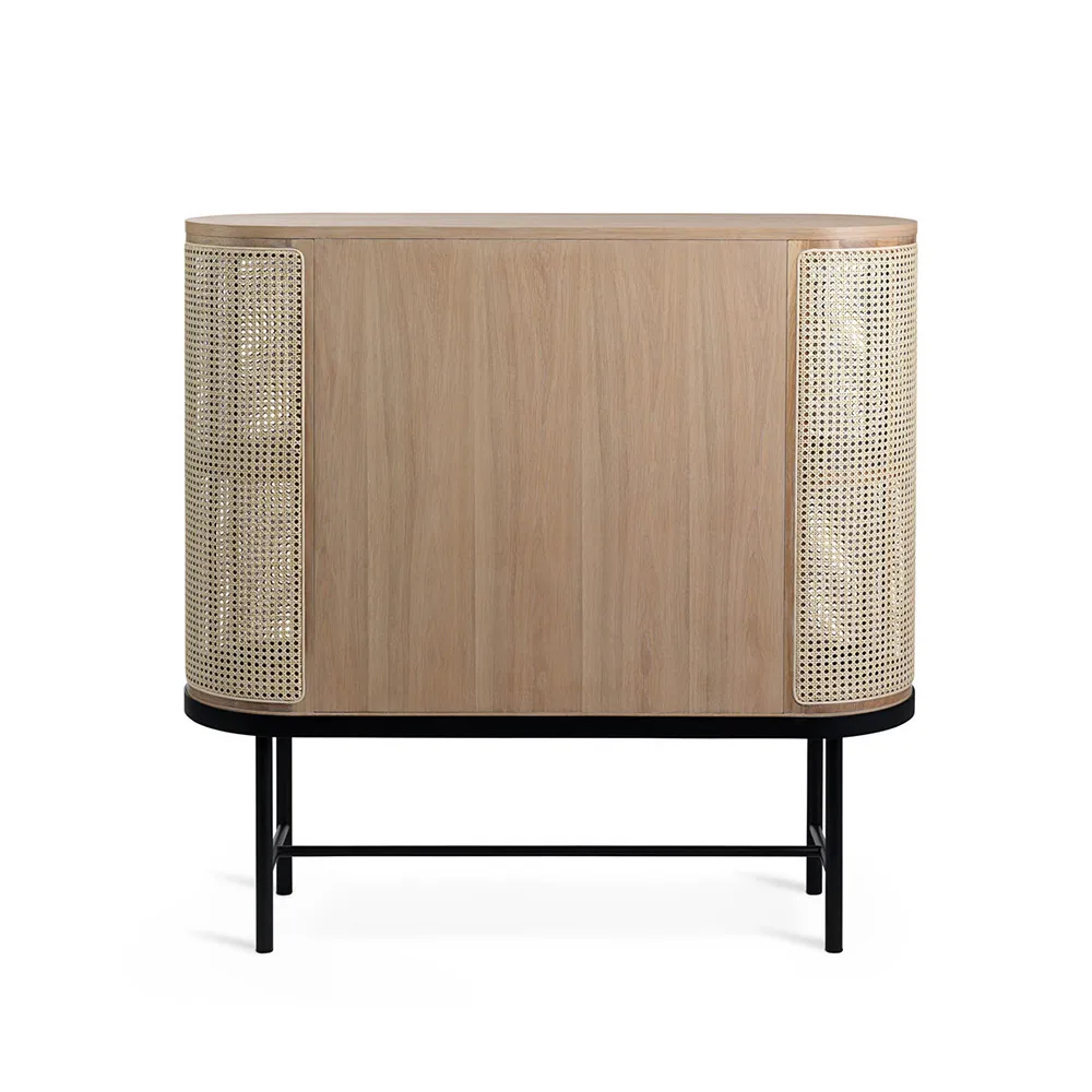 Be My Guest sideboard, rattan, hvidolieret eg, sort stålstel Warm Nordic