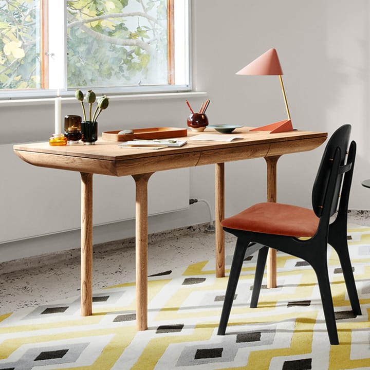 Rúna skrivebord, eg teakolie Warm Nordic